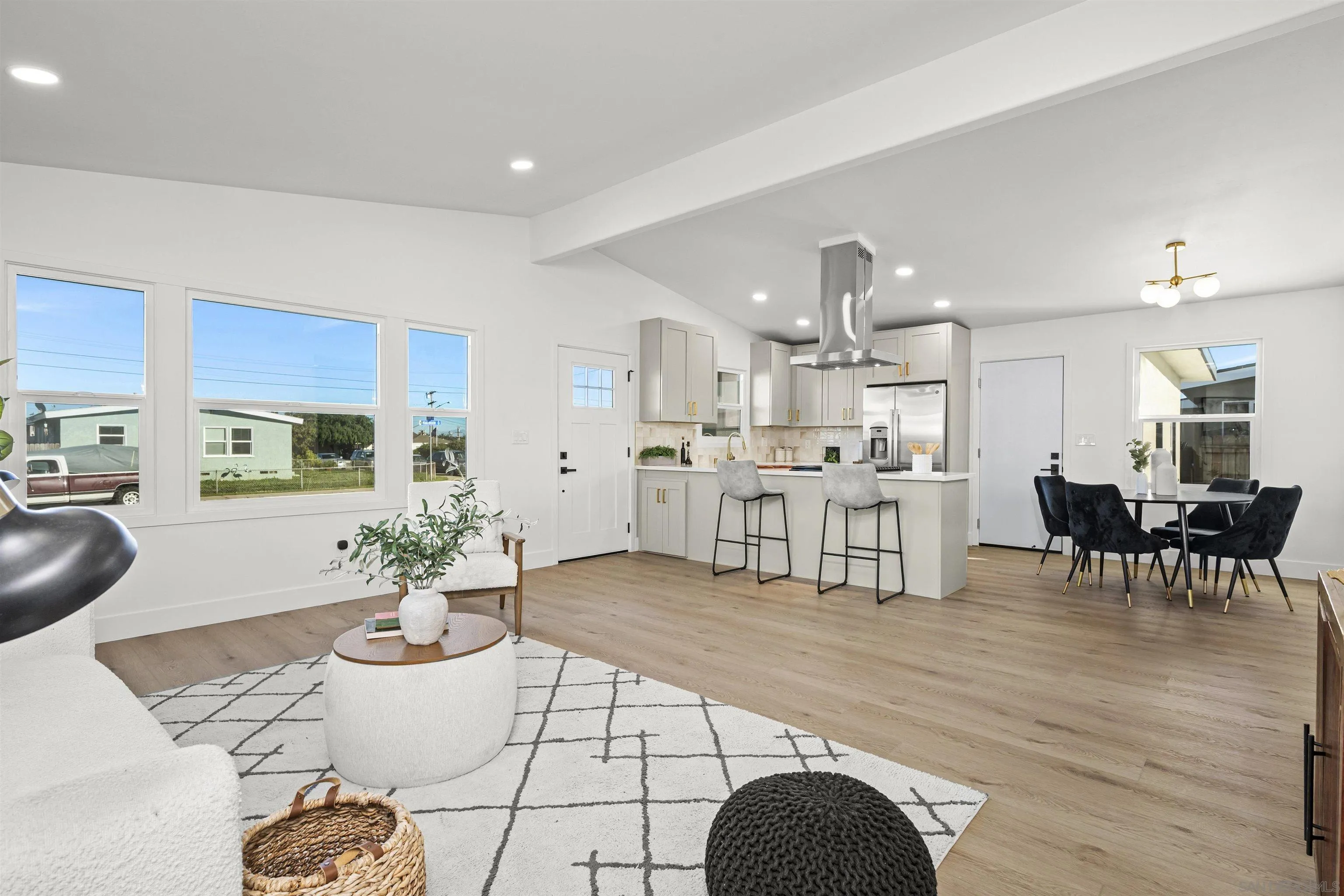 https://cdn.realtyfeed.com/cdn/127/260004614/f6267a255b52bc8396d8b1e05920f2fe.webp