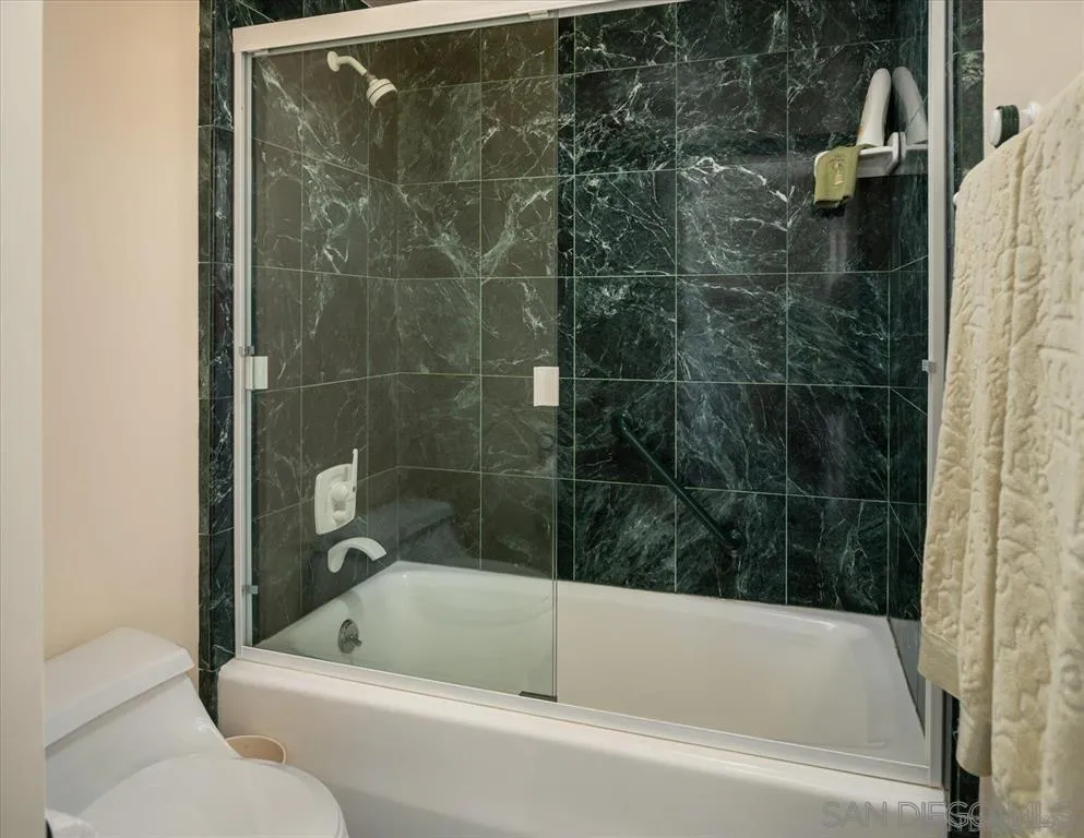 https://cdn.realtyfeed.com/cdn/127/260004615/9a7de7d1344f5ad894180ae42f371fe0.webp