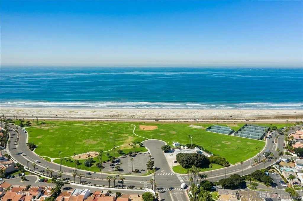 https://cdn.realtyfeed.com/cdn/127/260004615/d106e2fd866ac70ab91085f1486d3e3f.webp