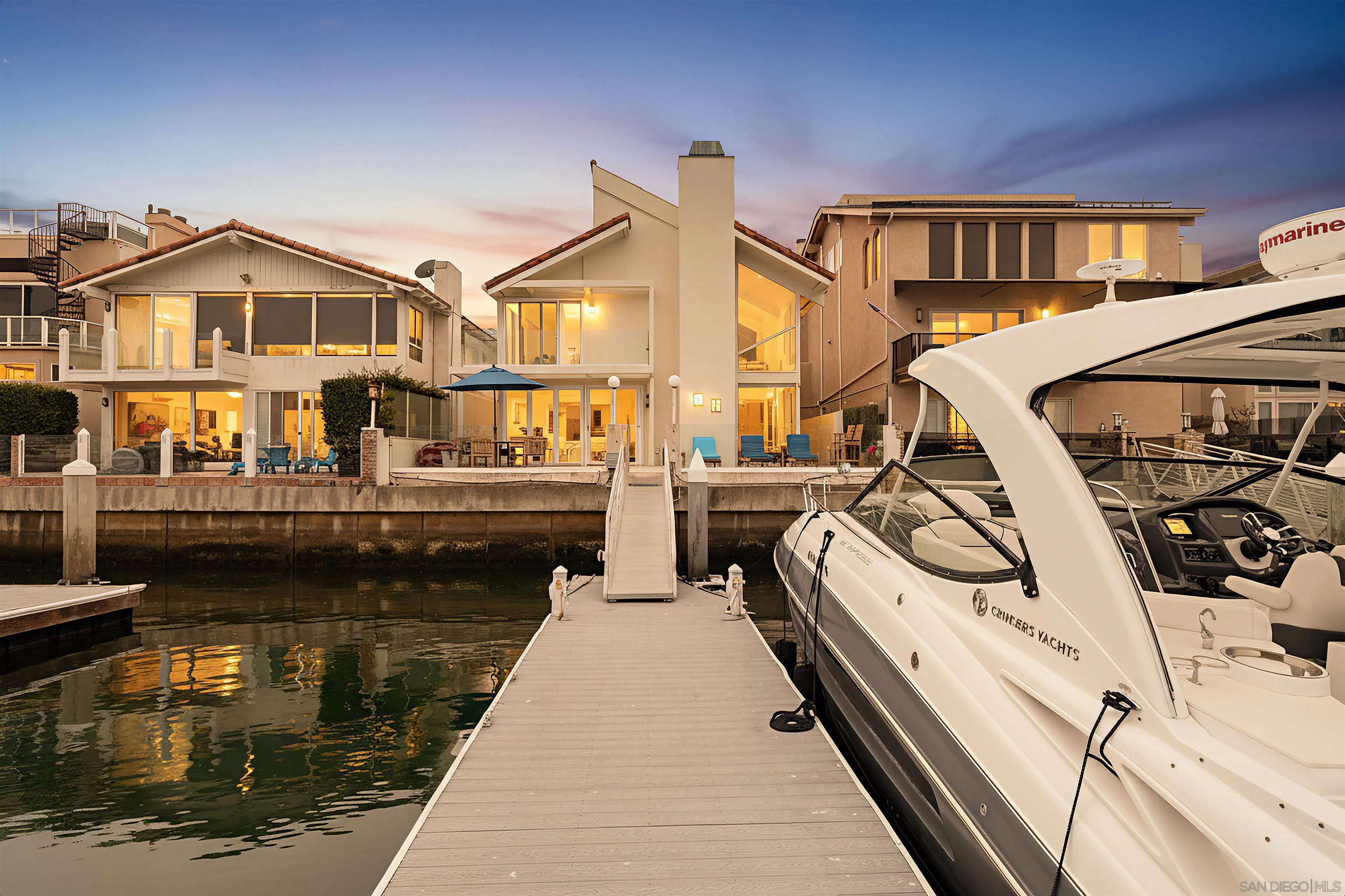 https://cdn.realtyfeed.com/cdn/127/260004615/db0eb365c921832c50739eb08282c3e5.webp