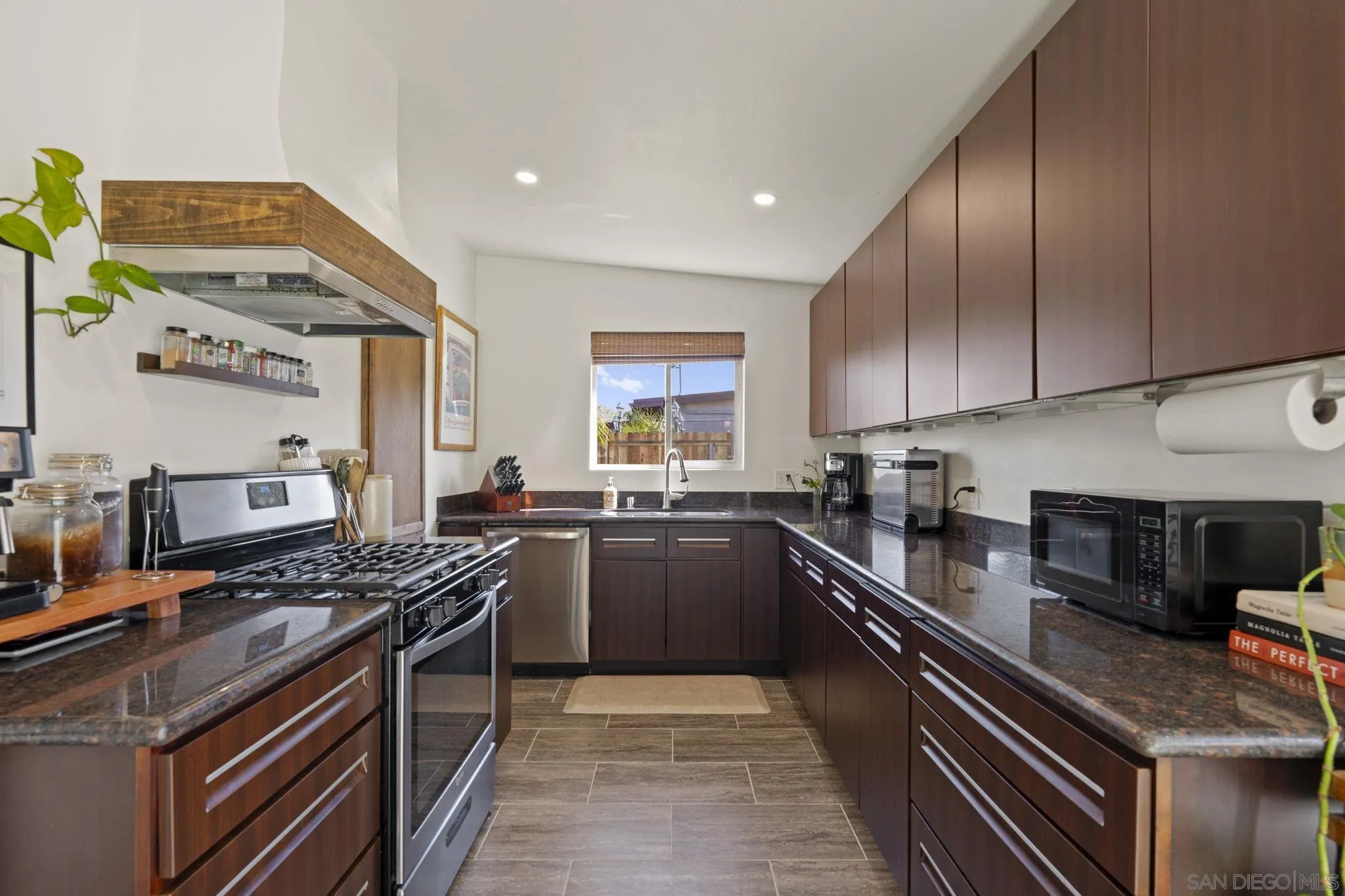 https://cdn.realtyfeed.com/cdn/127/260004619/994c7965dc3bea82ff855c7057d34996.webp
