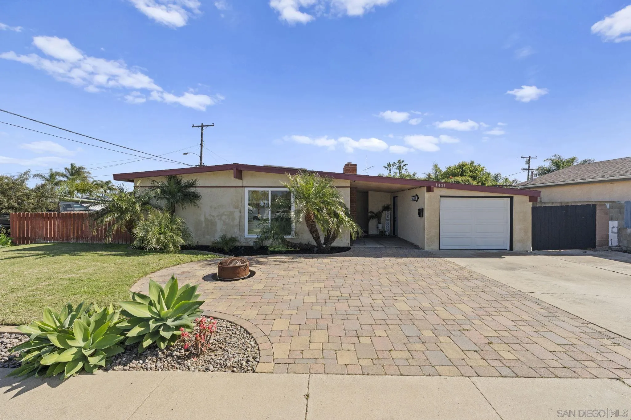 https://cdn.realtyfeed.com/cdn/127/260004619/c39eebe41233e5e663b353b530f3269d.webp