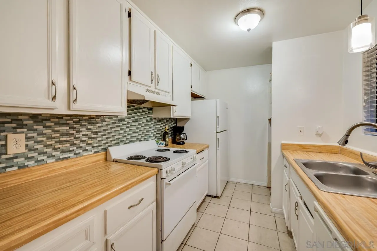 Photo #10: 260004621 Listing: Photo #10