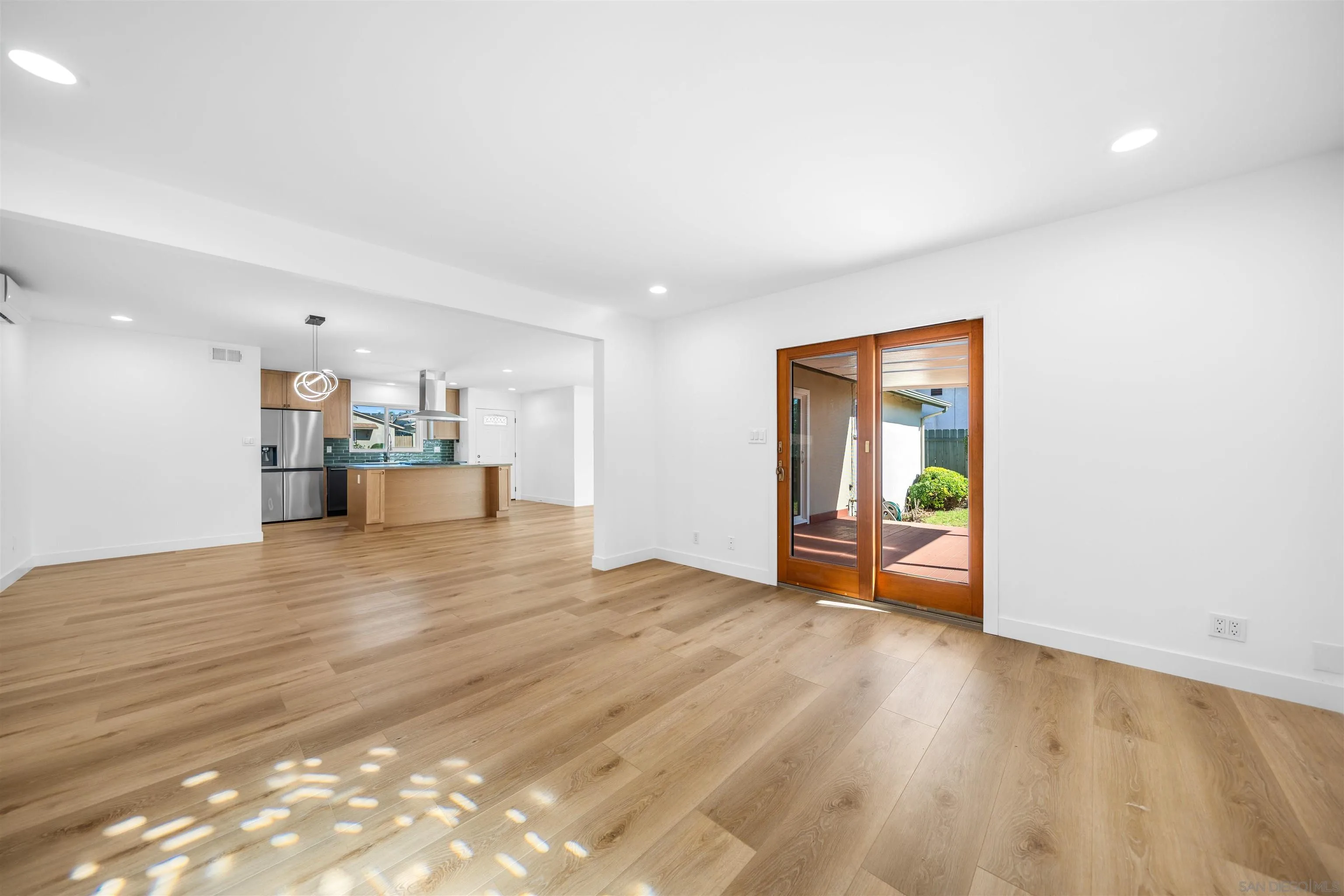 https://cdn.realtyfeed.com/cdn/127/260004622/bfd5351394fab239f0b8c8387b94f5b9.webp