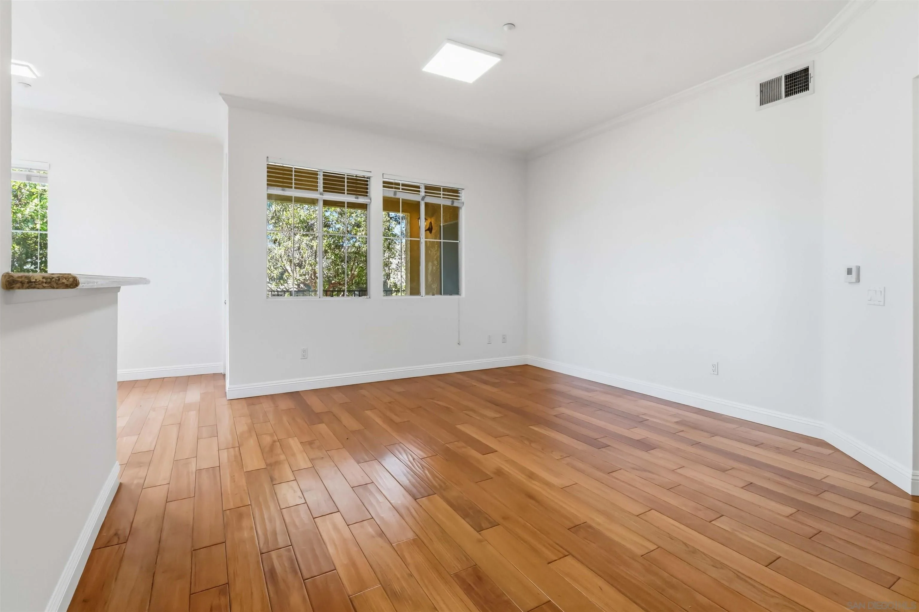 Photo #11: 260004624 Listing: Photo #11