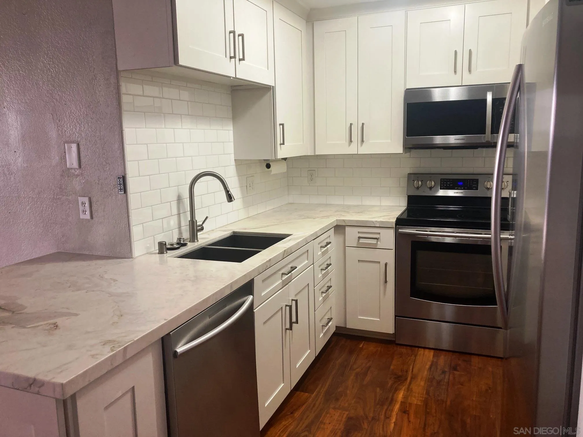 Photo #3: 260004625 Listing: Photo #3