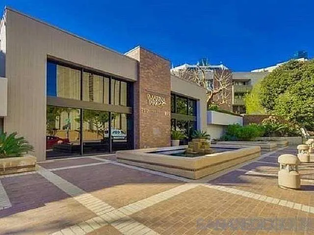 $500,000-$750,000