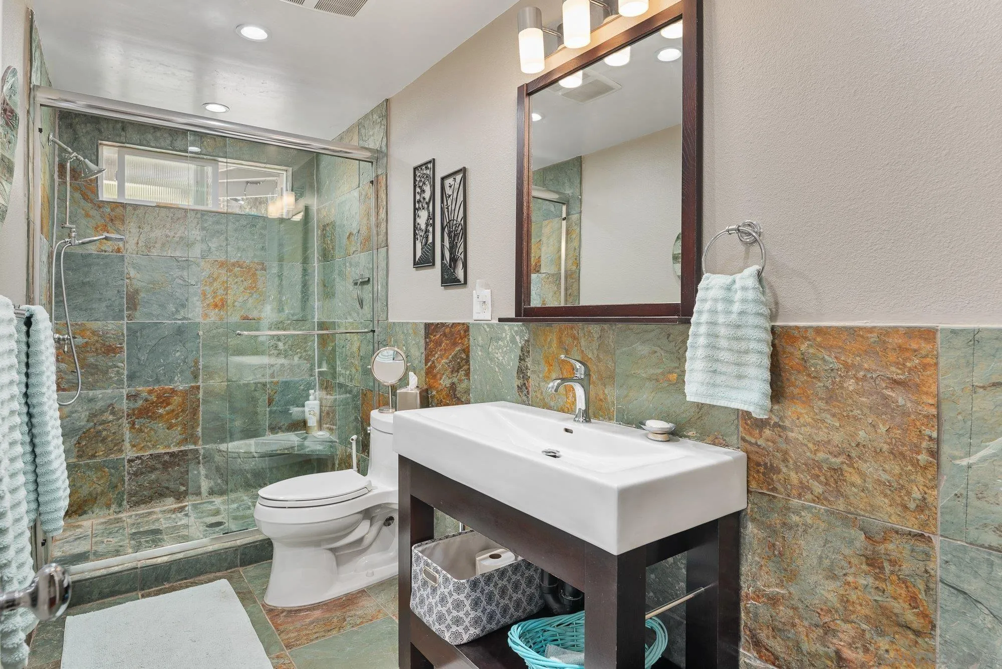 https://cdn.realtyfeed.com/cdn/127/260004628/ba366364d8a2c64173279cc3449cba85.webp