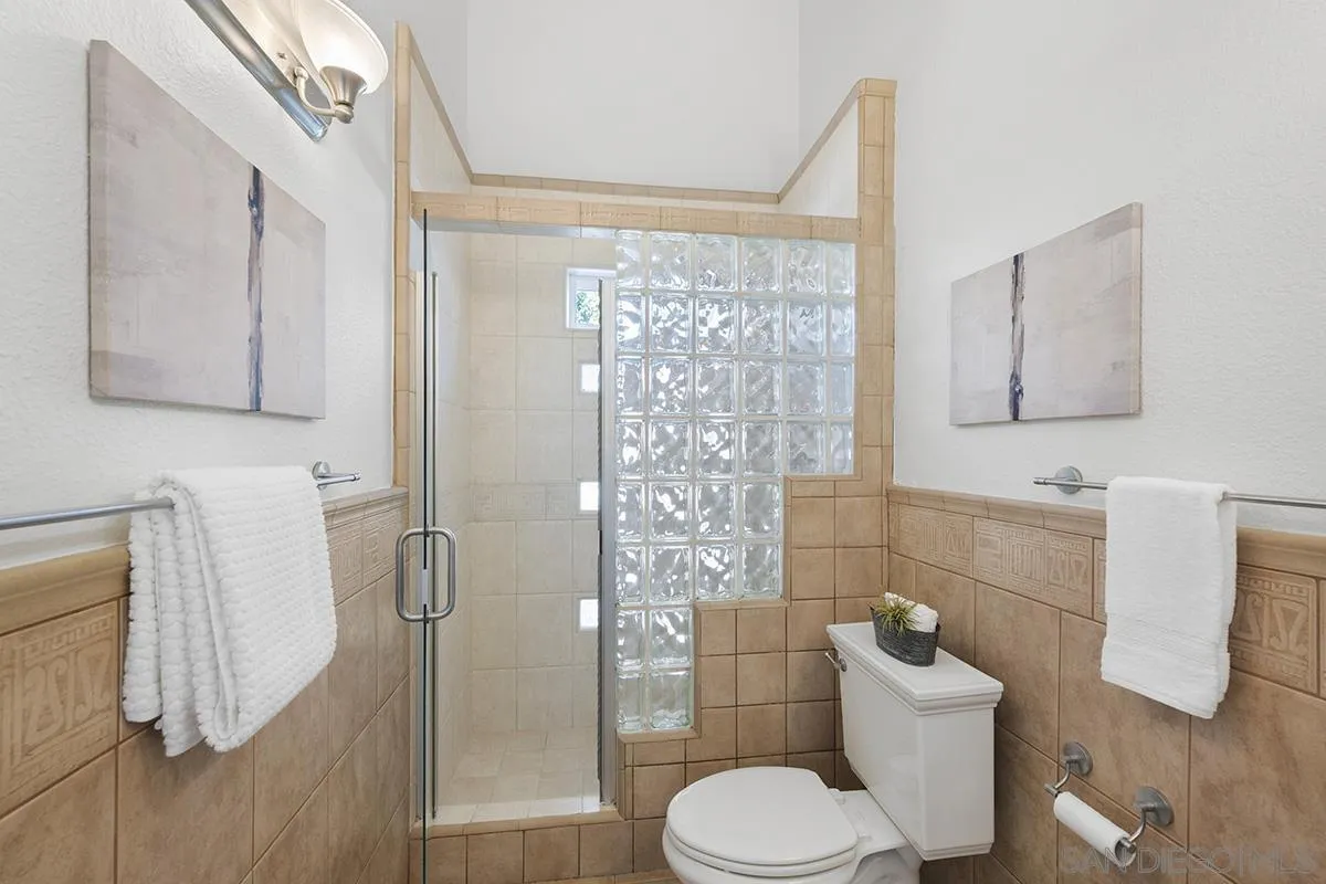 https://cdn.realtyfeed.com/cdn/127/260004631/00cee9a95b3ef5436f908ef08ed22bd1.webp