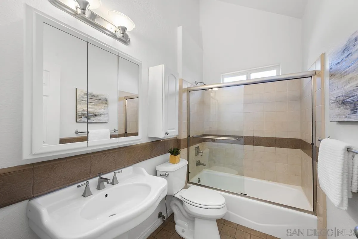 https://cdn.realtyfeed.com/cdn/127/260004631/582db93fd67d740f1b307c75e8dab620.webp