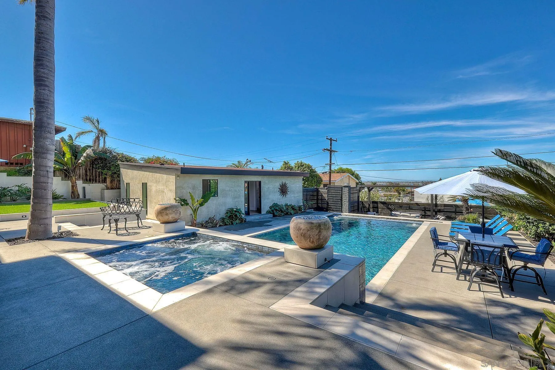 https://cdn.realtyfeed.com/cdn/127/260004641/07f54346fd44b8364931f96038f6b306.webp