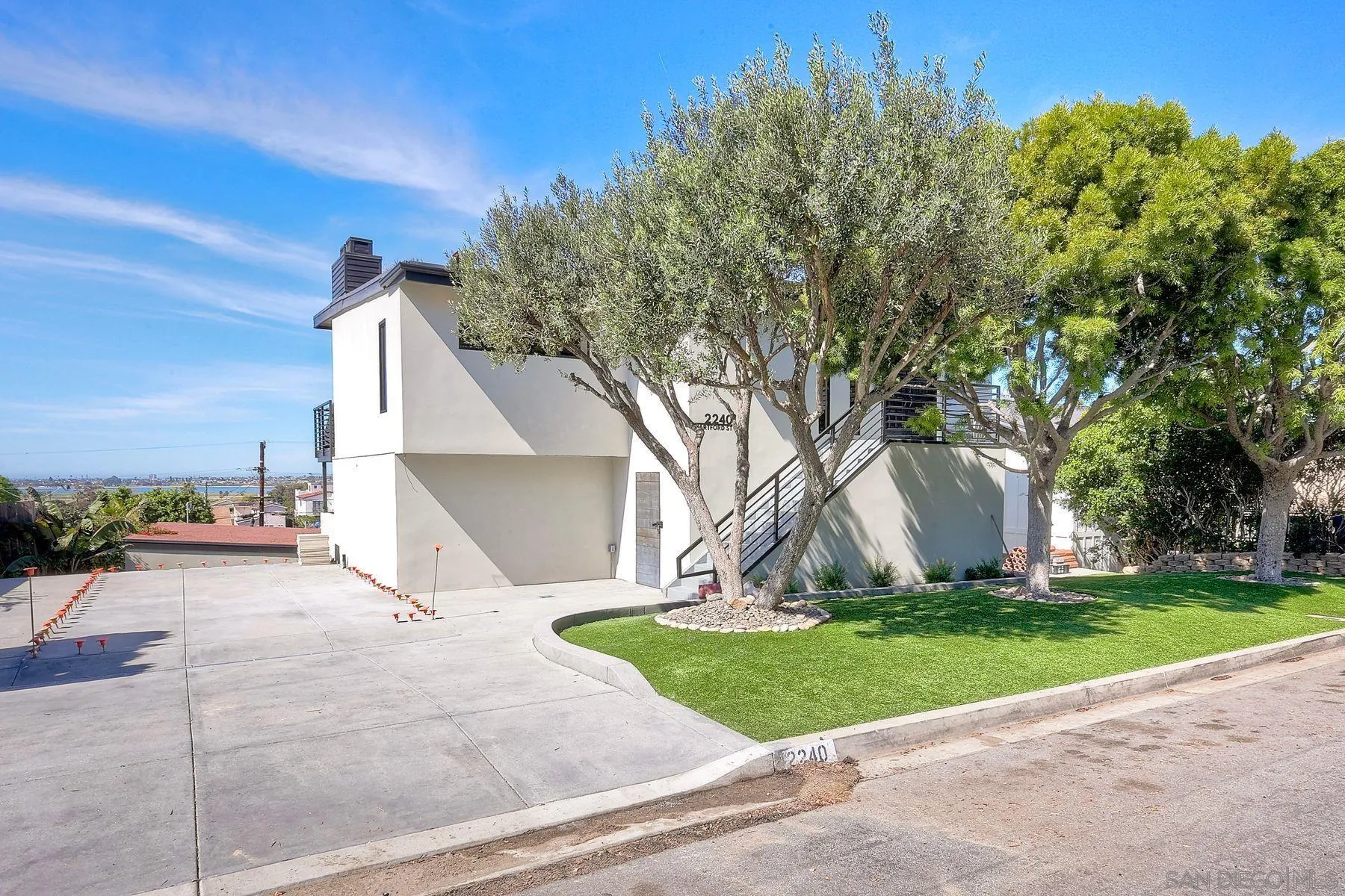 https://cdn.realtyfeed.com/cdn/127/260004641/202651f9cd71989f8753826531a9a231.webp