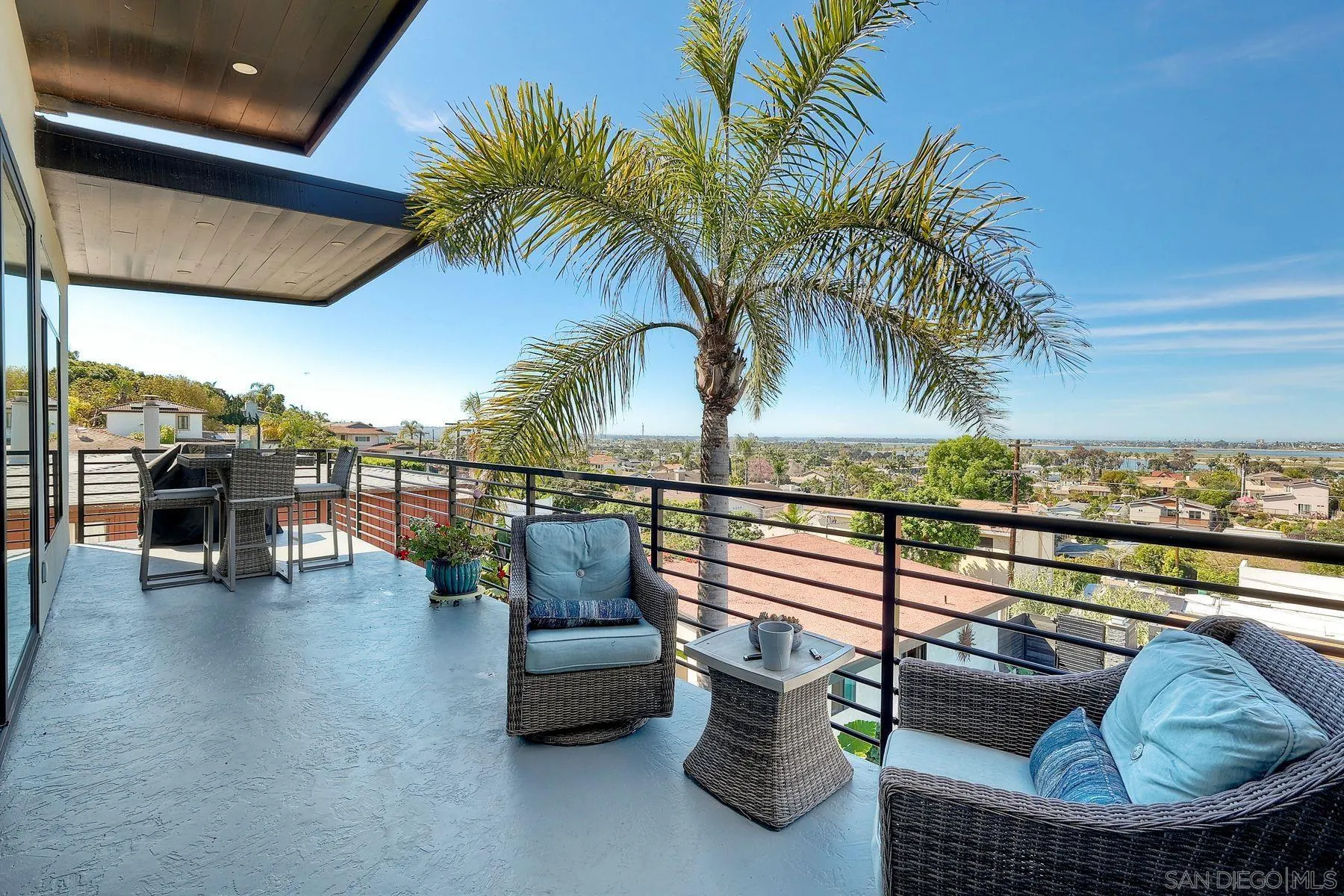 https://cdn.realtyfeed.com/cdn/127/260004641/98ece808a6d171a63b510882eaf9181c.webp