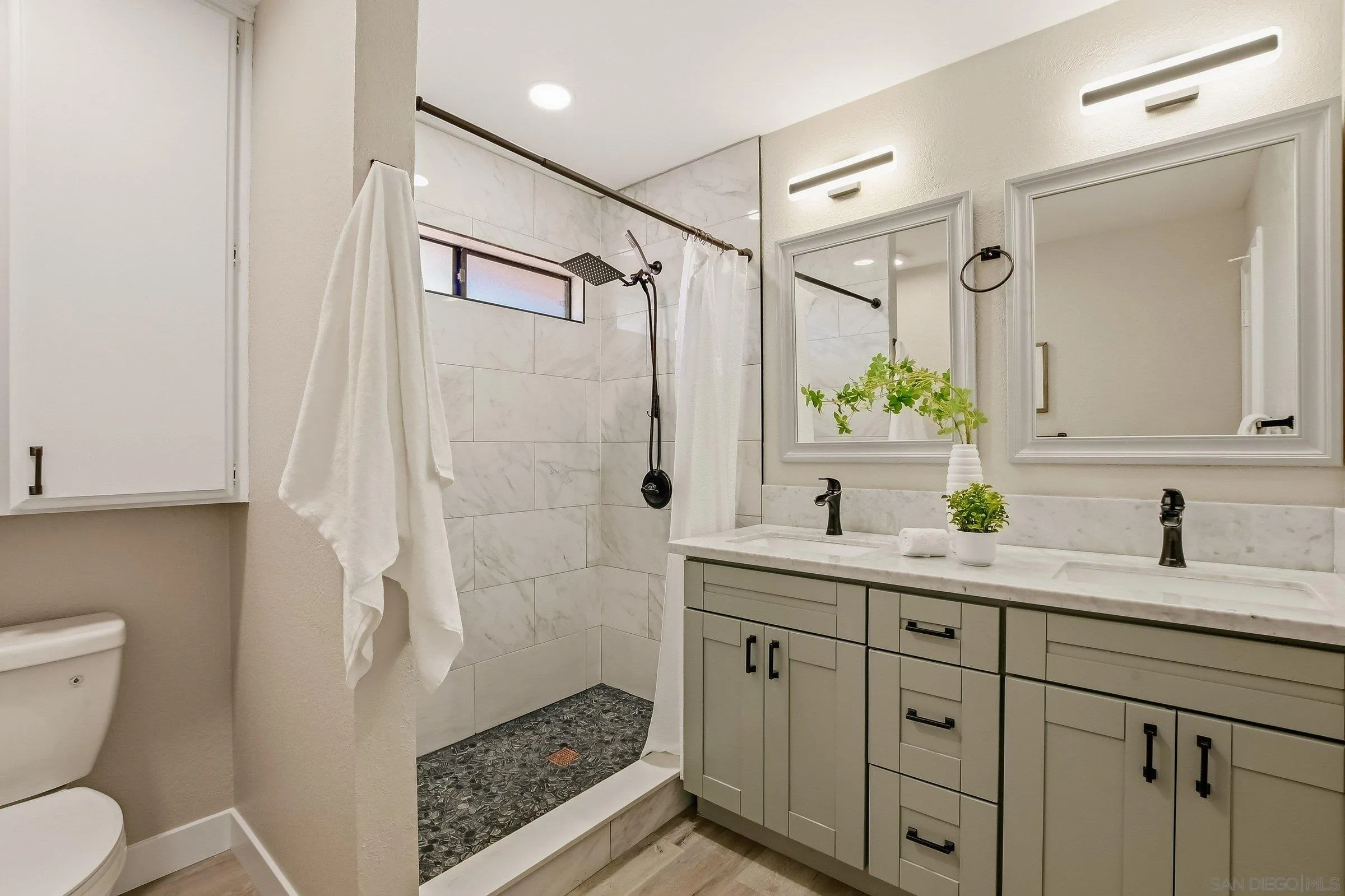 https://cdn.realtyfeed.com/cdn/127/260004644/1bf83287588f97ac5858faada92fd9af.webp