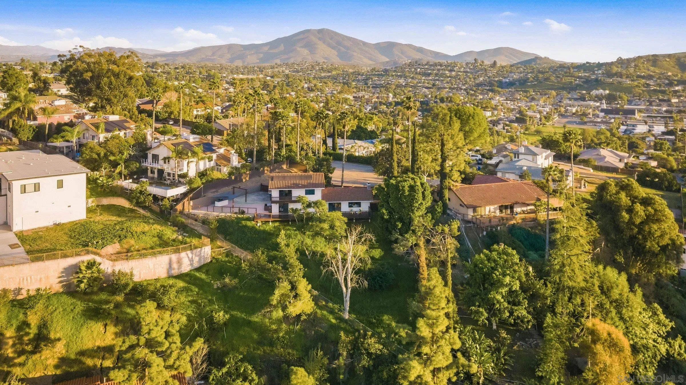 https://cdn.realtyfeed.com/cdn/127/260004644/525fc31da9ce8e15be924b0a69856e68.webp