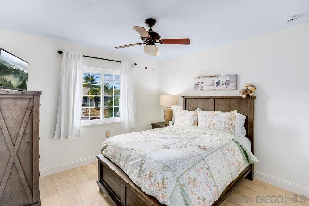 https://cdn.realtyfeed.com/cdn/127/260004648/517aeb0970fb0a93392e03d039065ae5.webp
