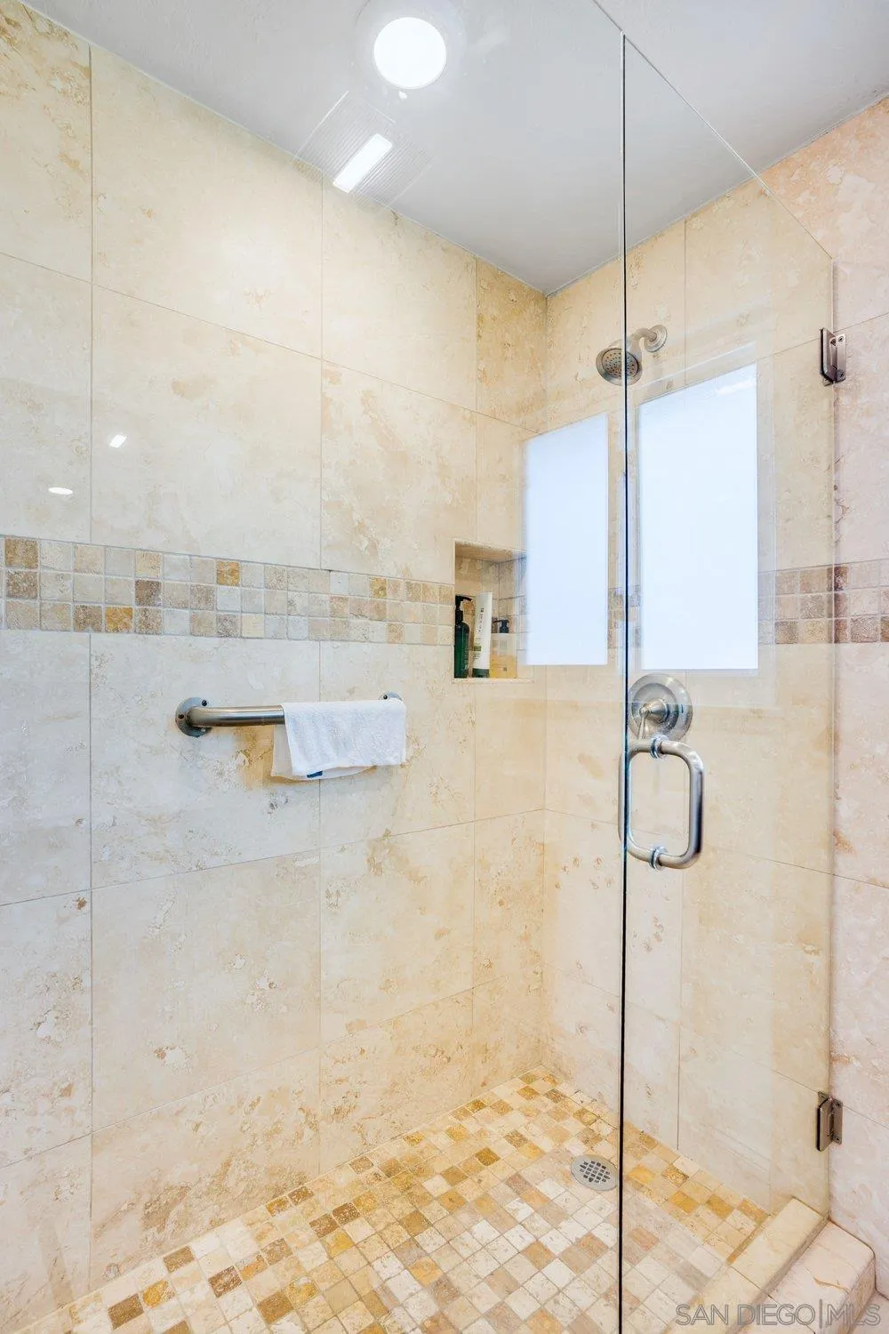 https://cdn.realtyfeed.com/cdn/127/260004648/6d05204bc7b2f47c957c905490e08aae.webp