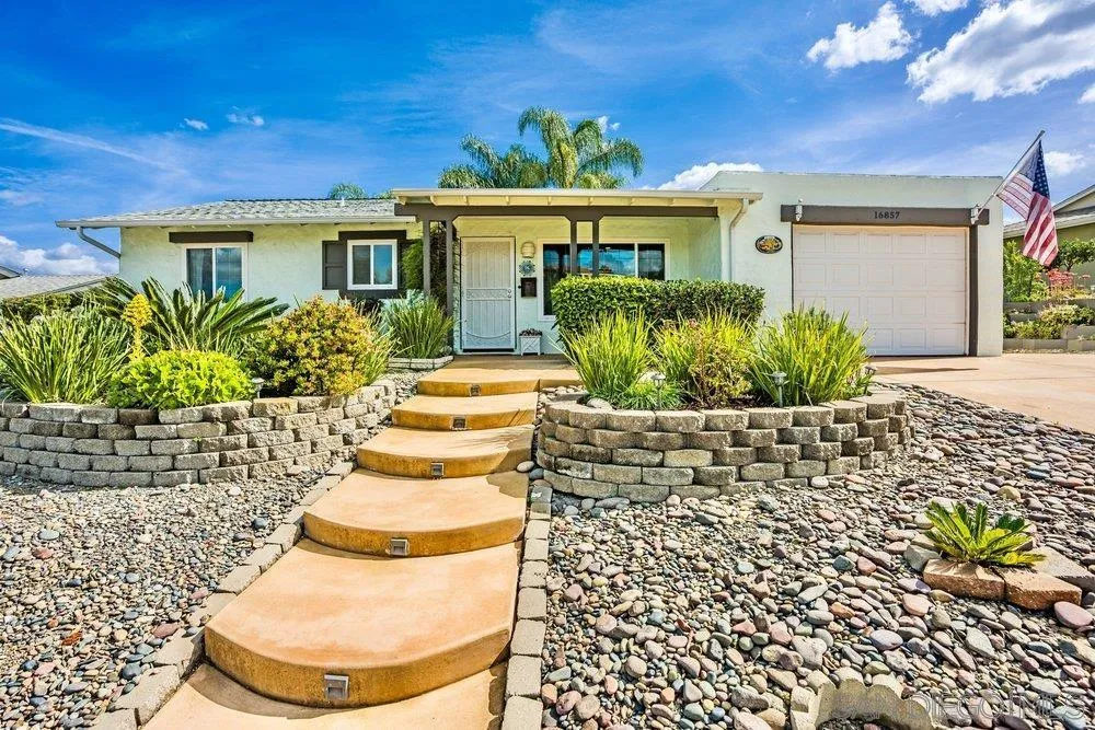 https://cdn.realtyfeed.com/cdn/127/260004648/eacae505b0d05506c7bf8e12736339b2.webp