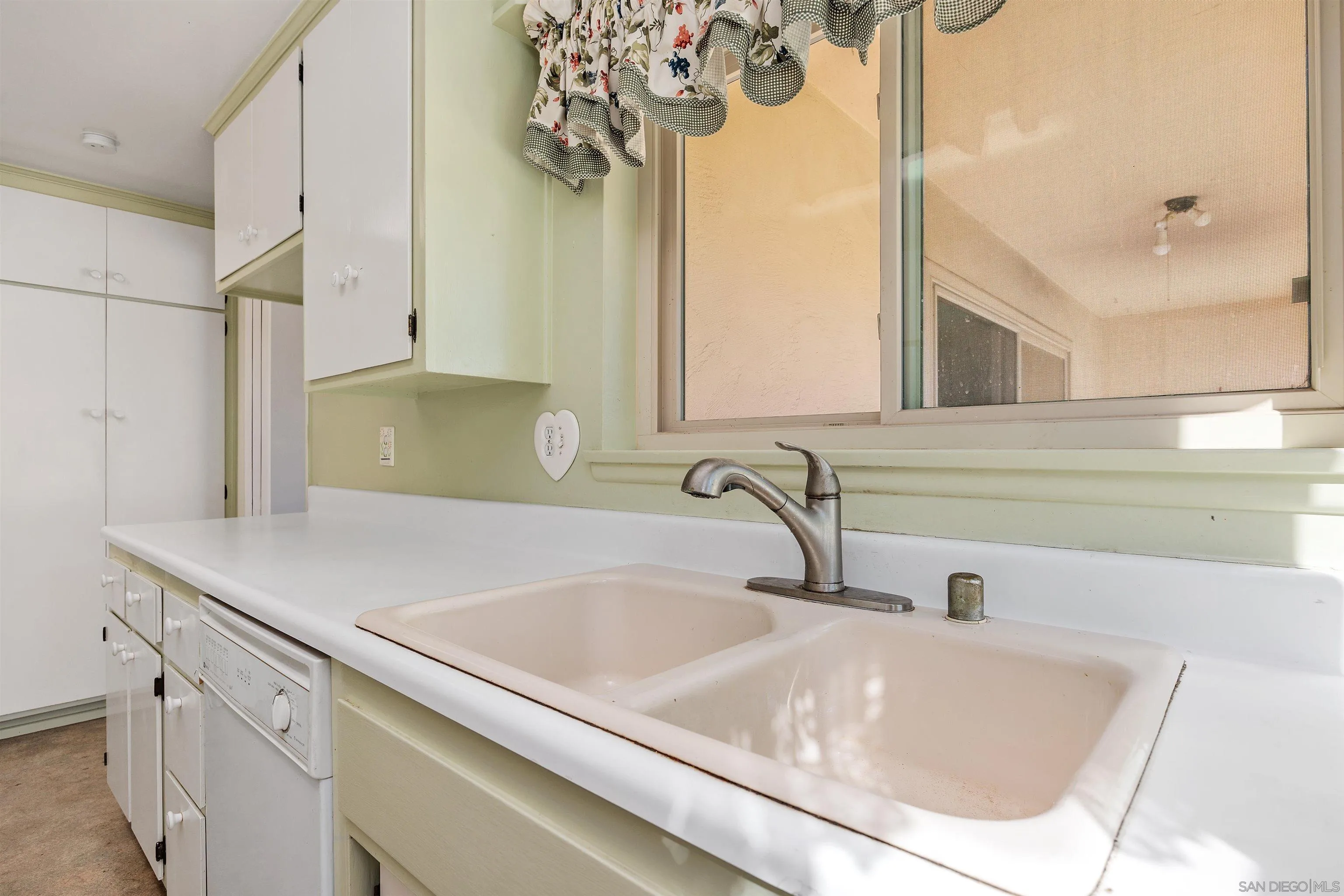 https://cdn.realtyfeed.com/cdn/127/260004650/448c424dce0dcb972d61705f6fe44aea.webp