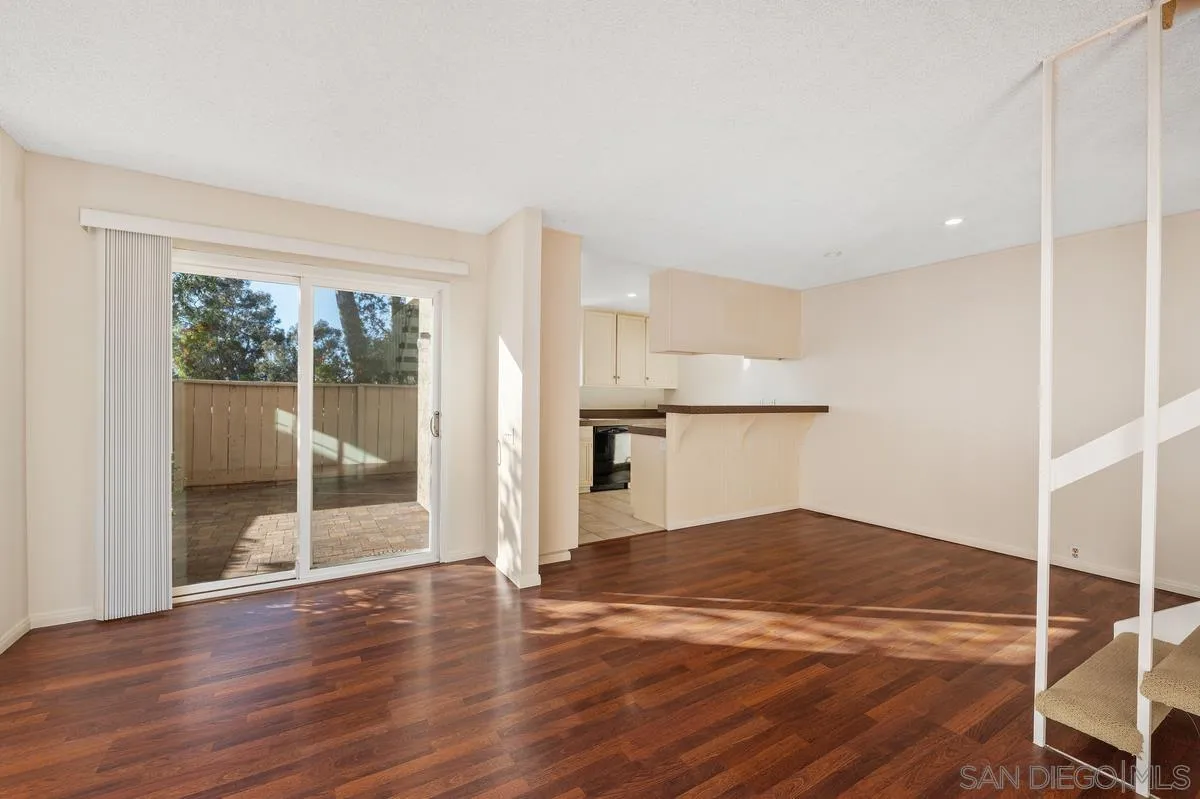 Photo #10: 260004658 Listing: Photo #10