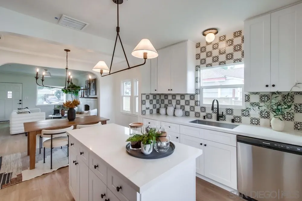 4418 Monroe Ave, San Diego, CA, 92115 4418 Monroe Ave, San Diego, CA, 92115