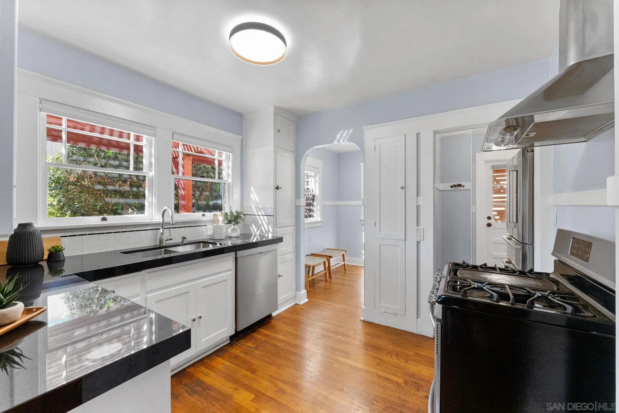 https://cdn.realtyfeed.com/cdn/127/260004661/7b812923d6831777366af0fcc69215c8.webp