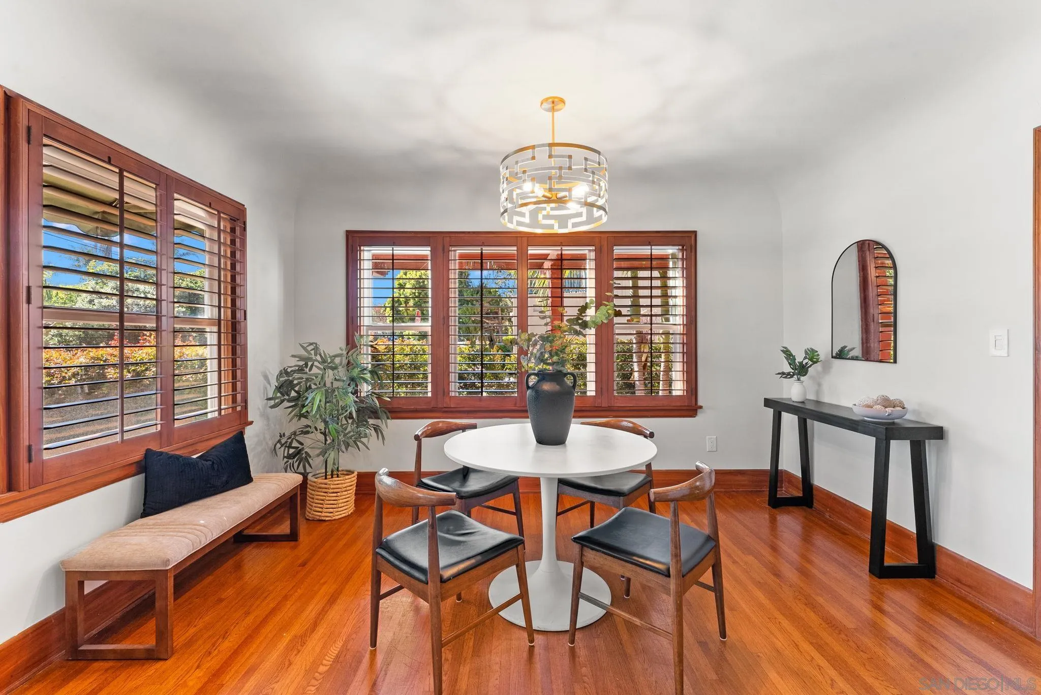 https://cdn.realtyfeed.com/cdn/127/260004661/f9d9b852d4a447e57f8b3d4a29e4220b.webp