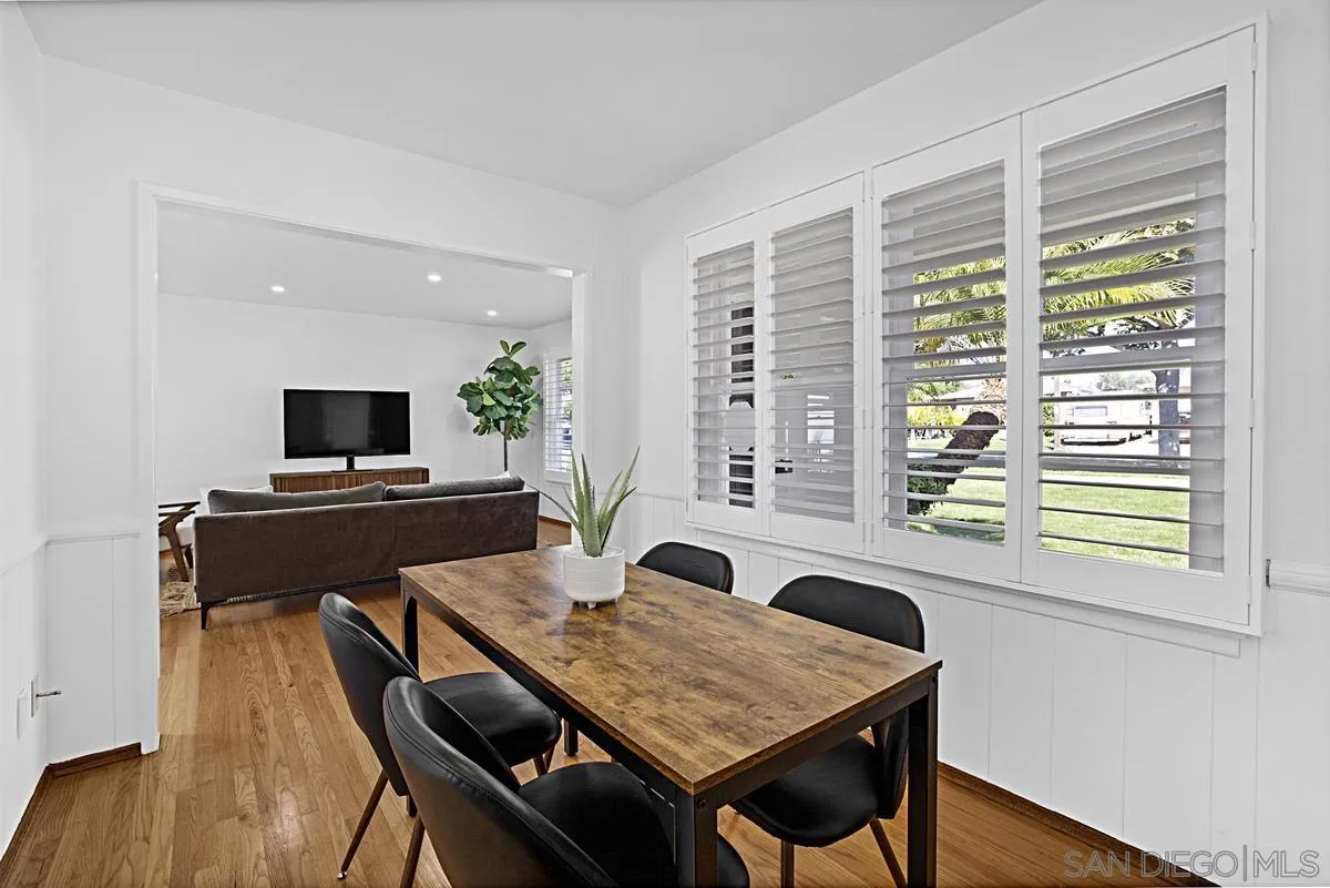 https://cdn.realtyfeed.com/cdn/127/260004662/5f7303ff5c5c06a3113f40e93785404b.webp