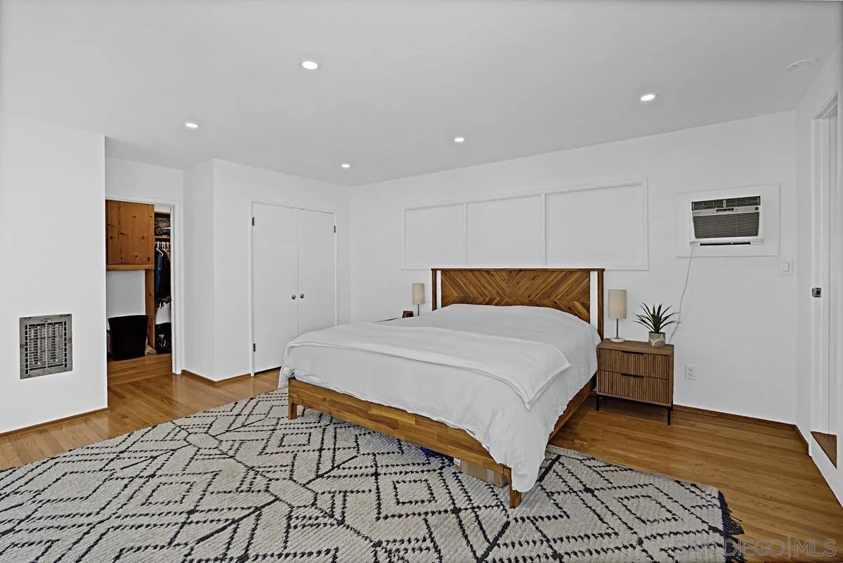 https://cdn.realtyfeed.com/cdn/127/260004662/9fc1789055a148aa24ebf4bd01484267.webp