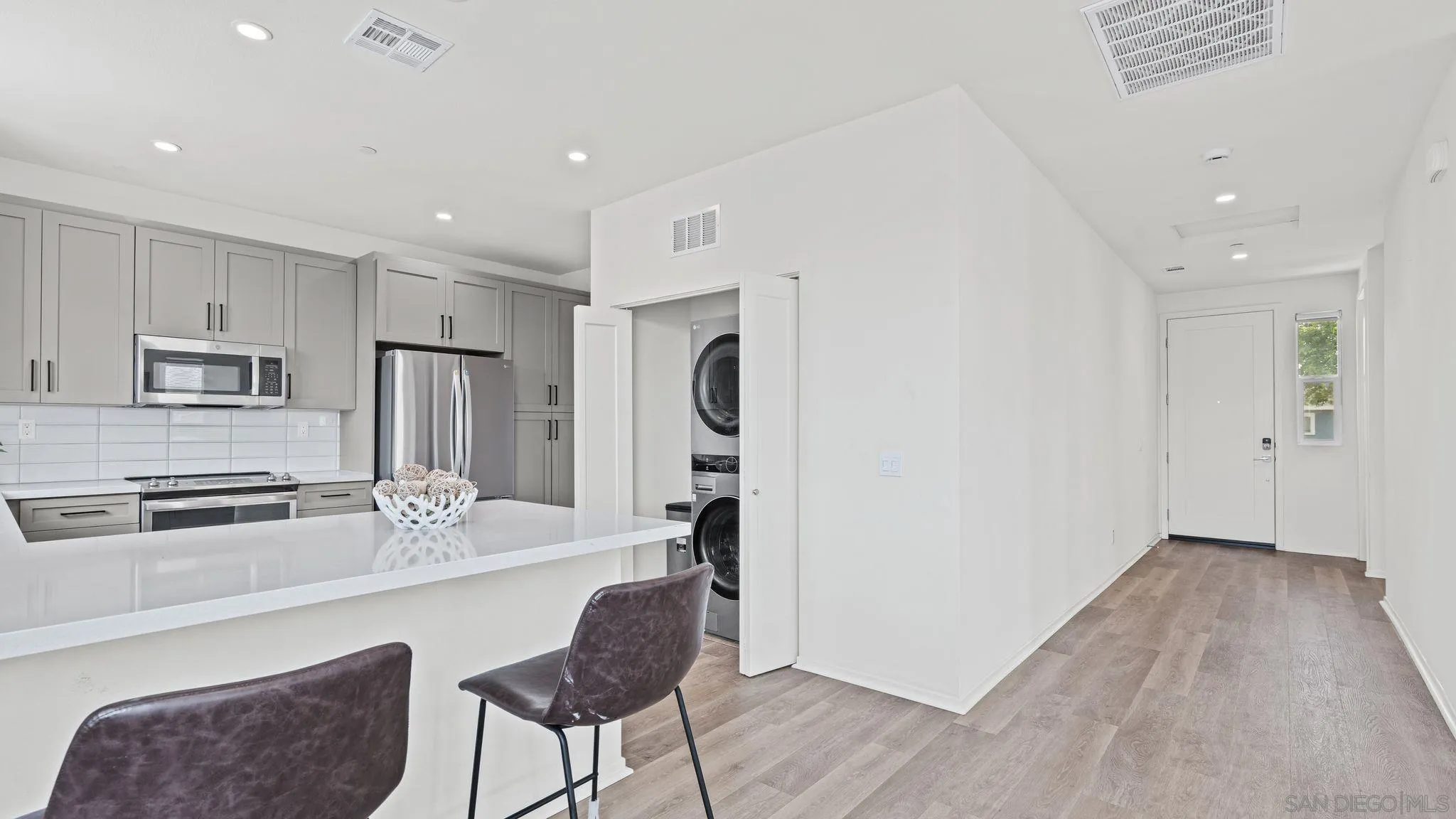 https://cdn.realtyfeed.com/cdn/127/260004665/21f4d532bff4272affa6554909f4319a.webp