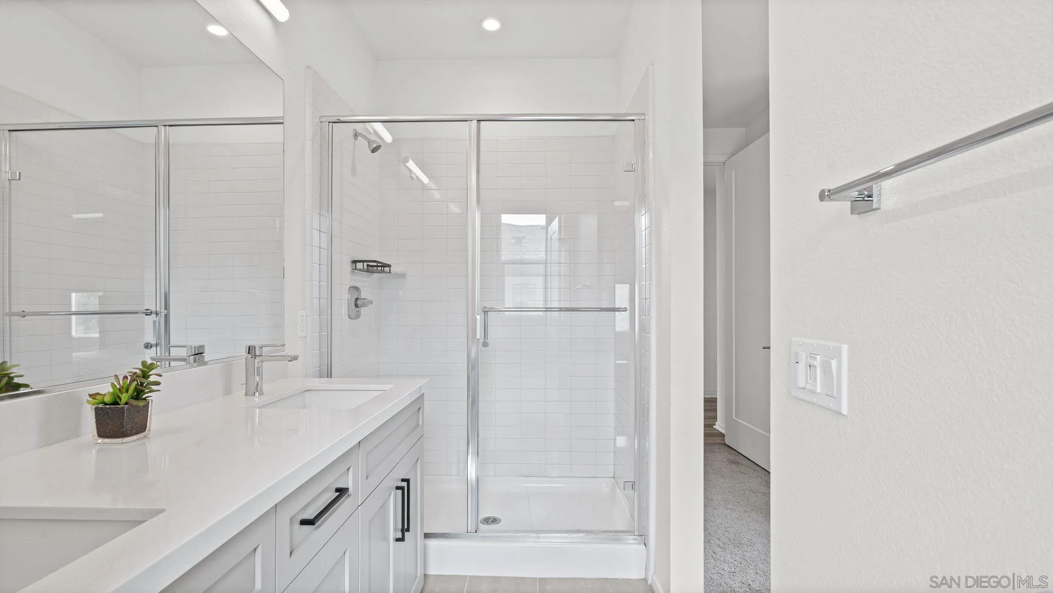 https://cdn.realtyfeed.com/cdn/127/260004665/26e4af07d82b55308554aa7673180084.webp