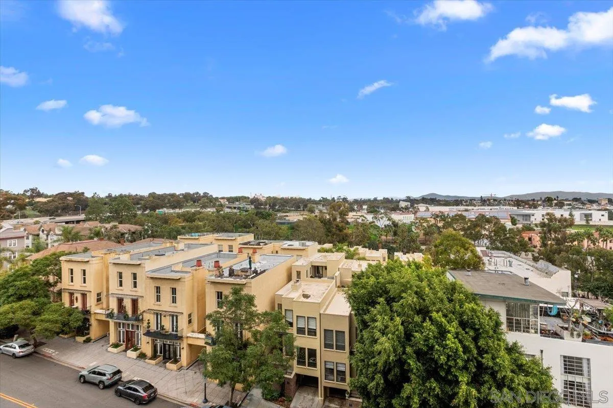https://cdn.realtyfeed.com/cdn/127/260004670/2a300617c9d4008afb0879c7ff35ad20.webp