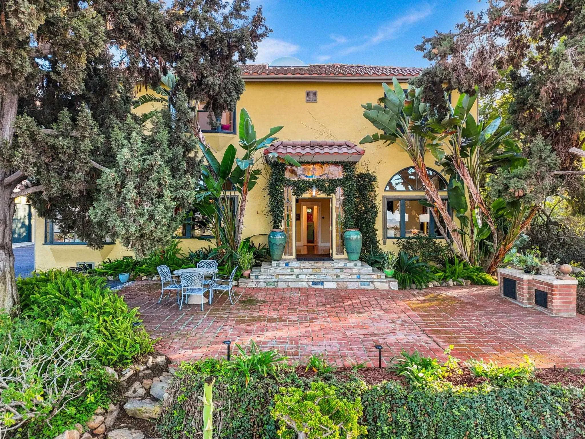 https://cdn.realtyfeed.com/cdn/127/260004677/617030f2c9123e6cf5a23fac1c3f2e82.webp