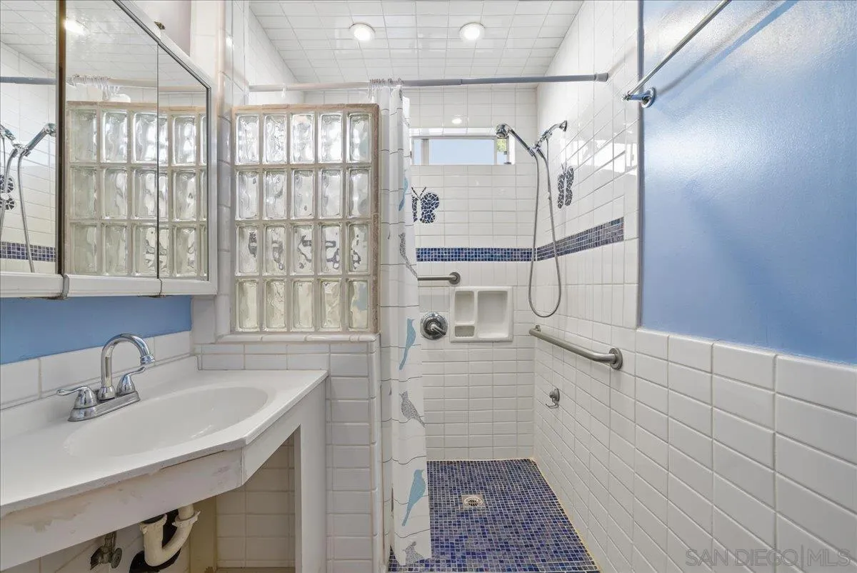 https://cdn.realtyfeed.com/cdn/127/260004684/89a121804aaf825dd9b03d066f90a95c.webp