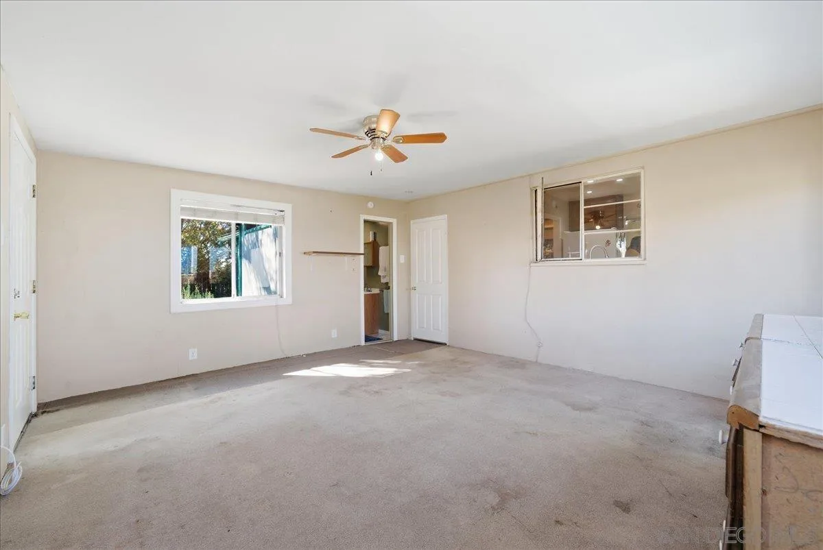 https://cdn.realtyfeed.com/cdn/127/260004684/a9db587b7210e920114e2873480d7495.webp