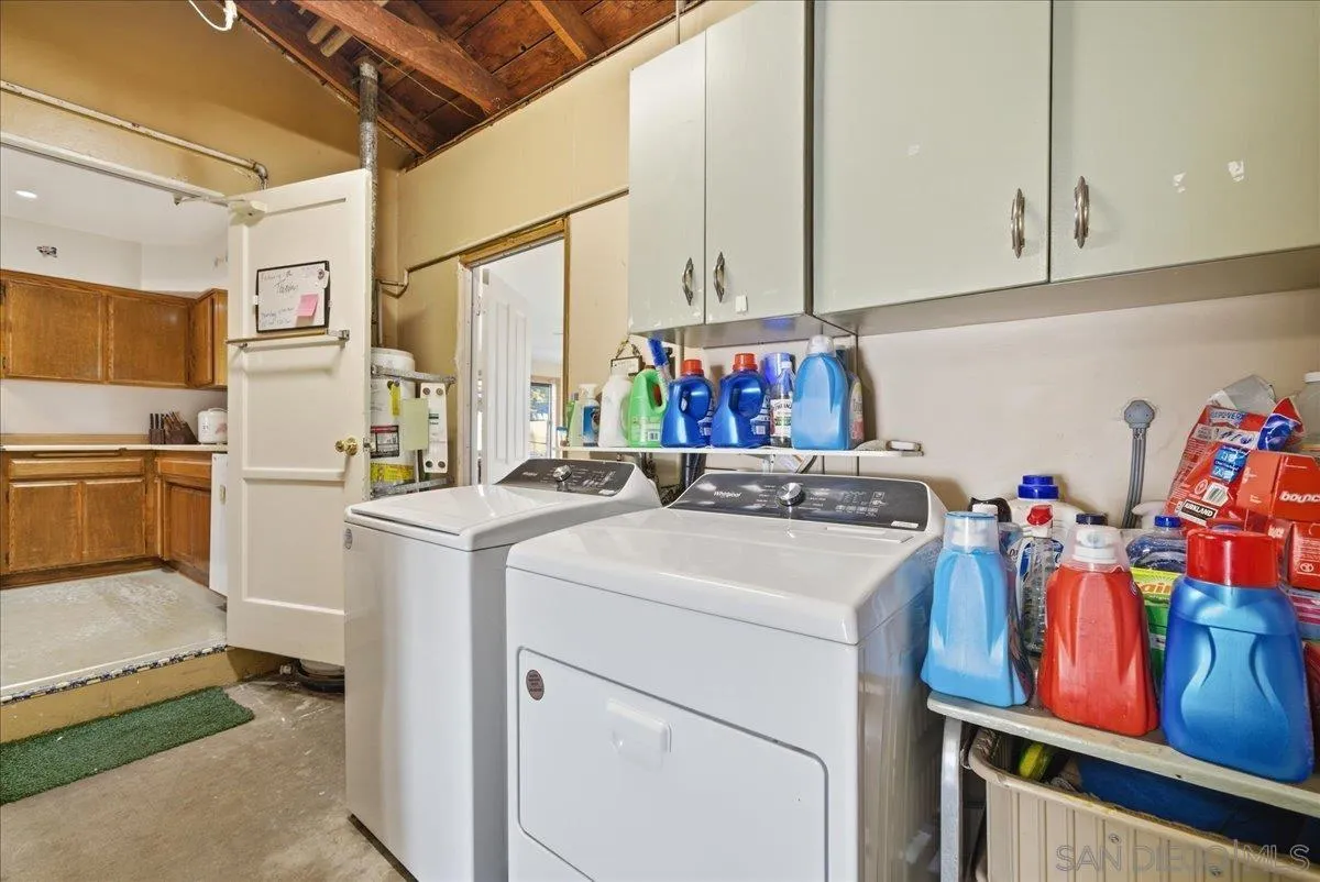 https://cdn.realtyfeed.com/cdn/127/260004684/d8e28795768c92ecc18895fcf2715b47.webp