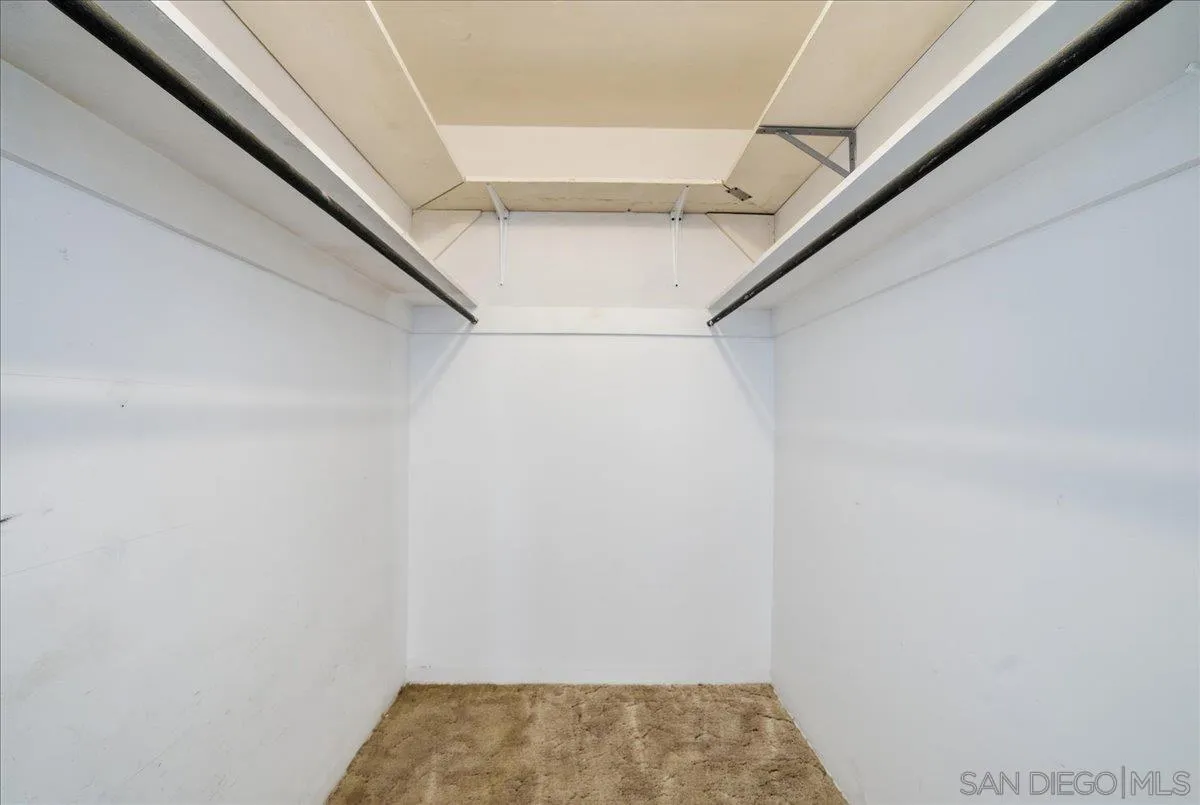 https://cdn.realtyfeed.com/cdn/127/260004684/f944ac11a93aa36a015cd7380ffa0d02.webp