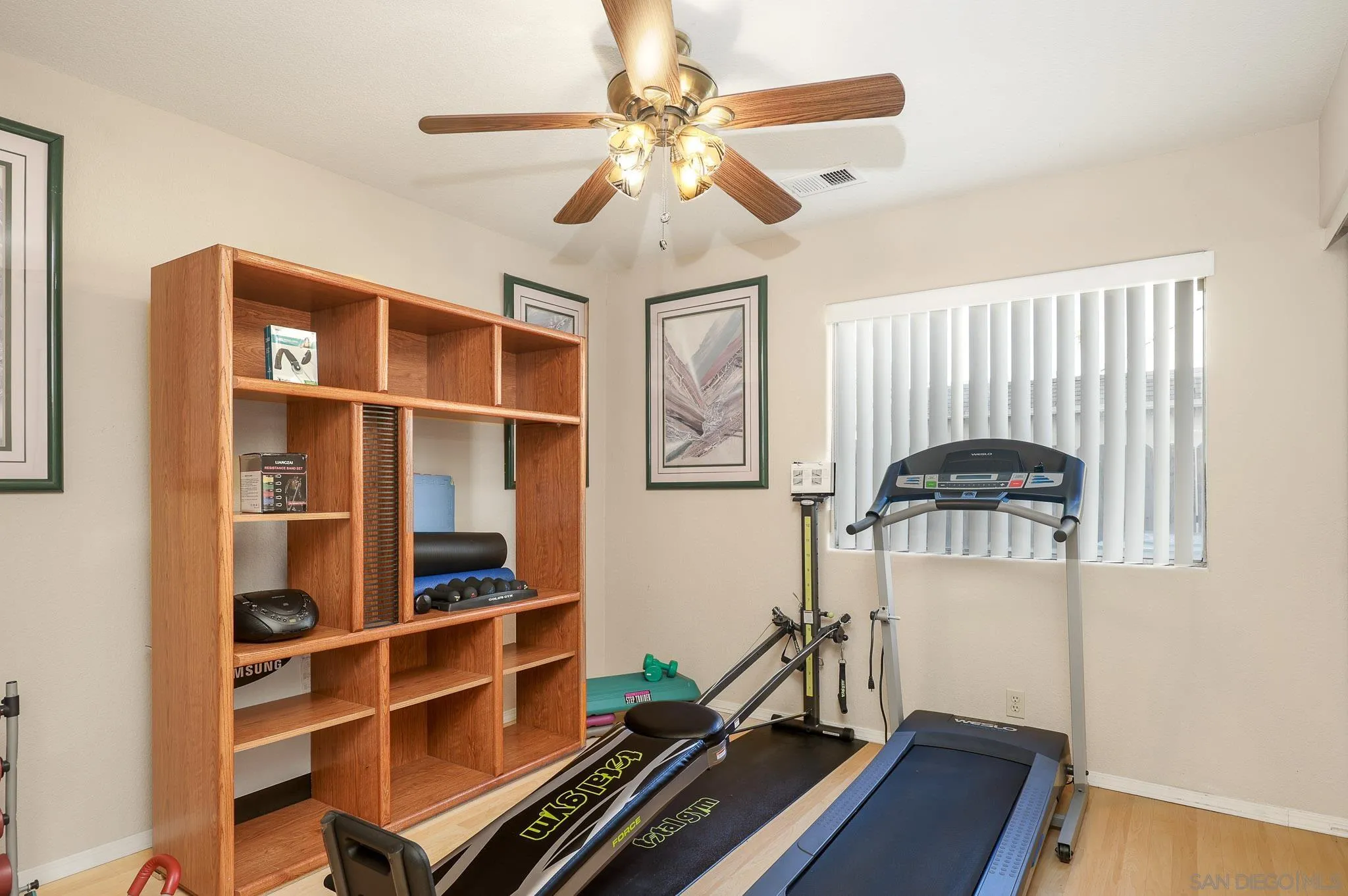 https://cdn.realtyfeed.com/cdn/127/260004685/ab96ab7ea5788fc205caf07961cfd276.webp