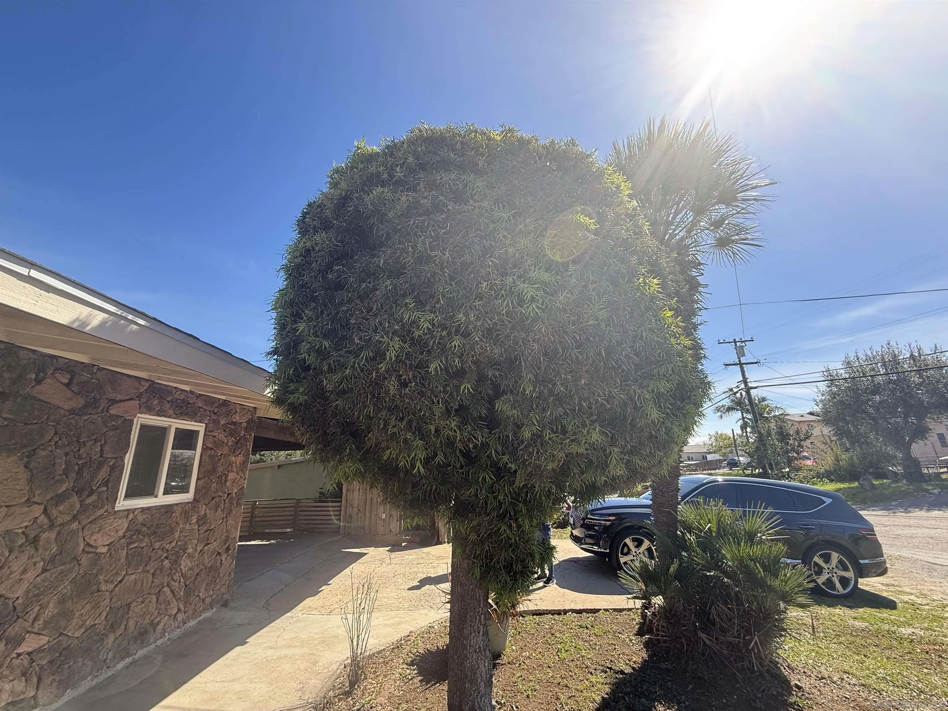 https://cdn.realtyfeed.com/cdn/127/260004687/2758227ec18464e43ff1a69aef364f95.webp