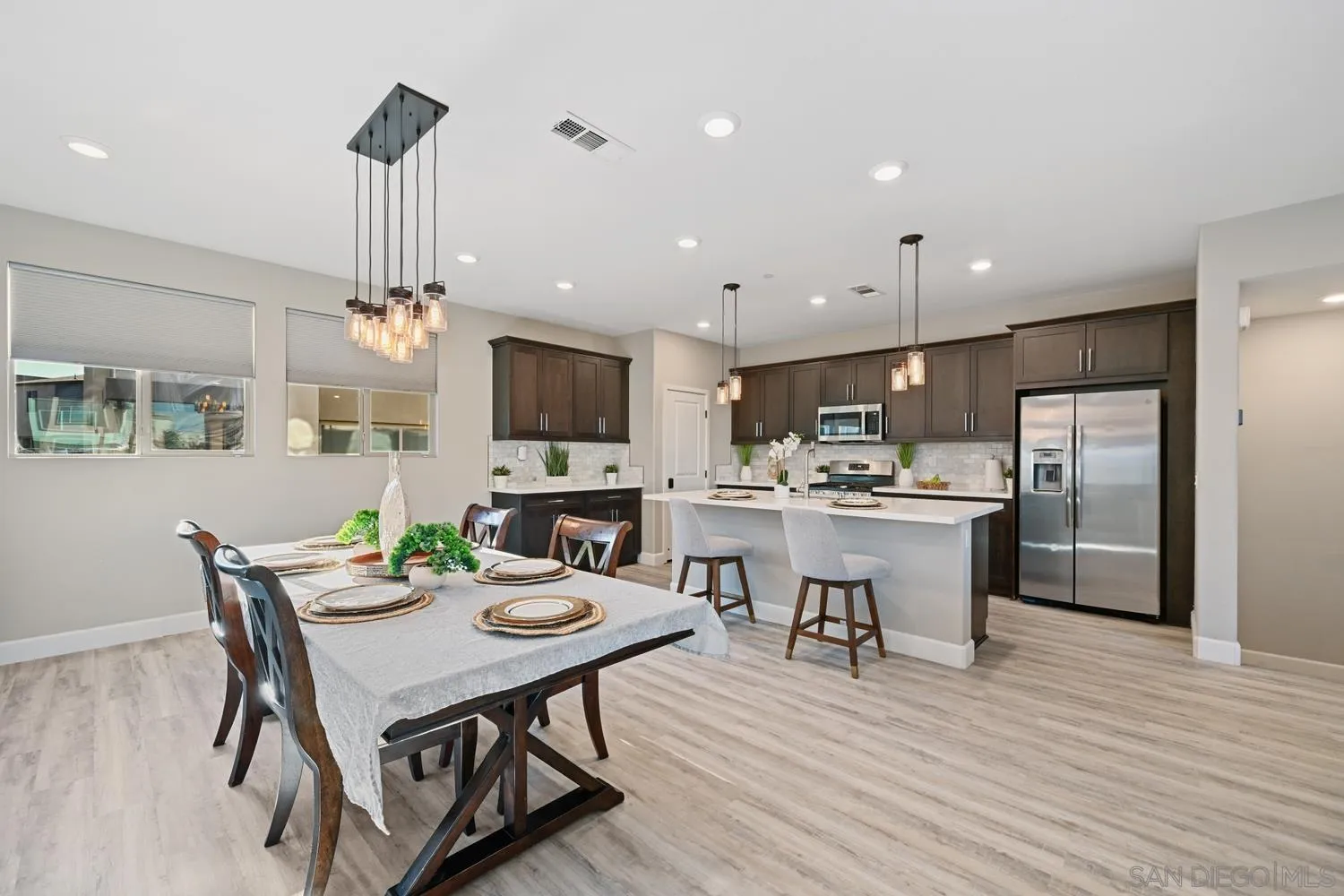 https://cdn.realtyfeed.com/cdn/127/260004691/e8f29a5854b27e29850ade8a76833677.webp