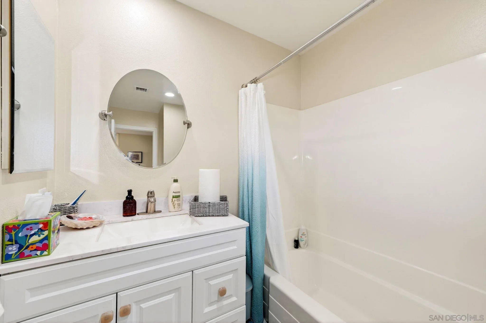 https://cdn.realtyfeed.com/cdn/127/260004693/945b07945fedd3fd0ed305393806c9fe.webp