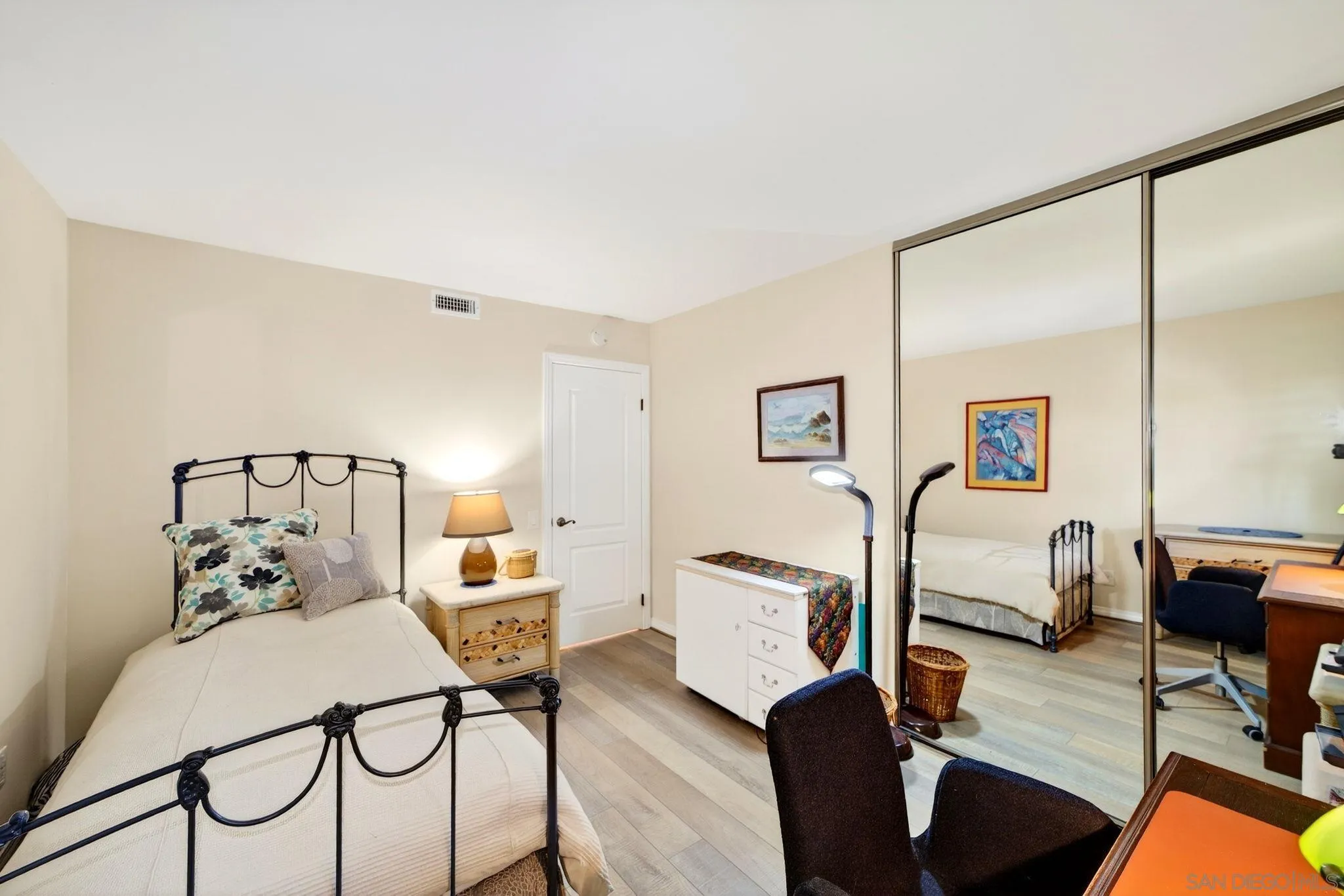 https://cdn.realtyfeed.com/cdn/127/260004693/c278c6f49faf80aa5a293c94a634dfa8.webp