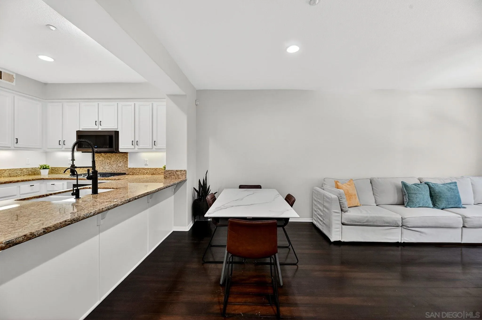 Photo #11: 260004698 Listing: Photo #11