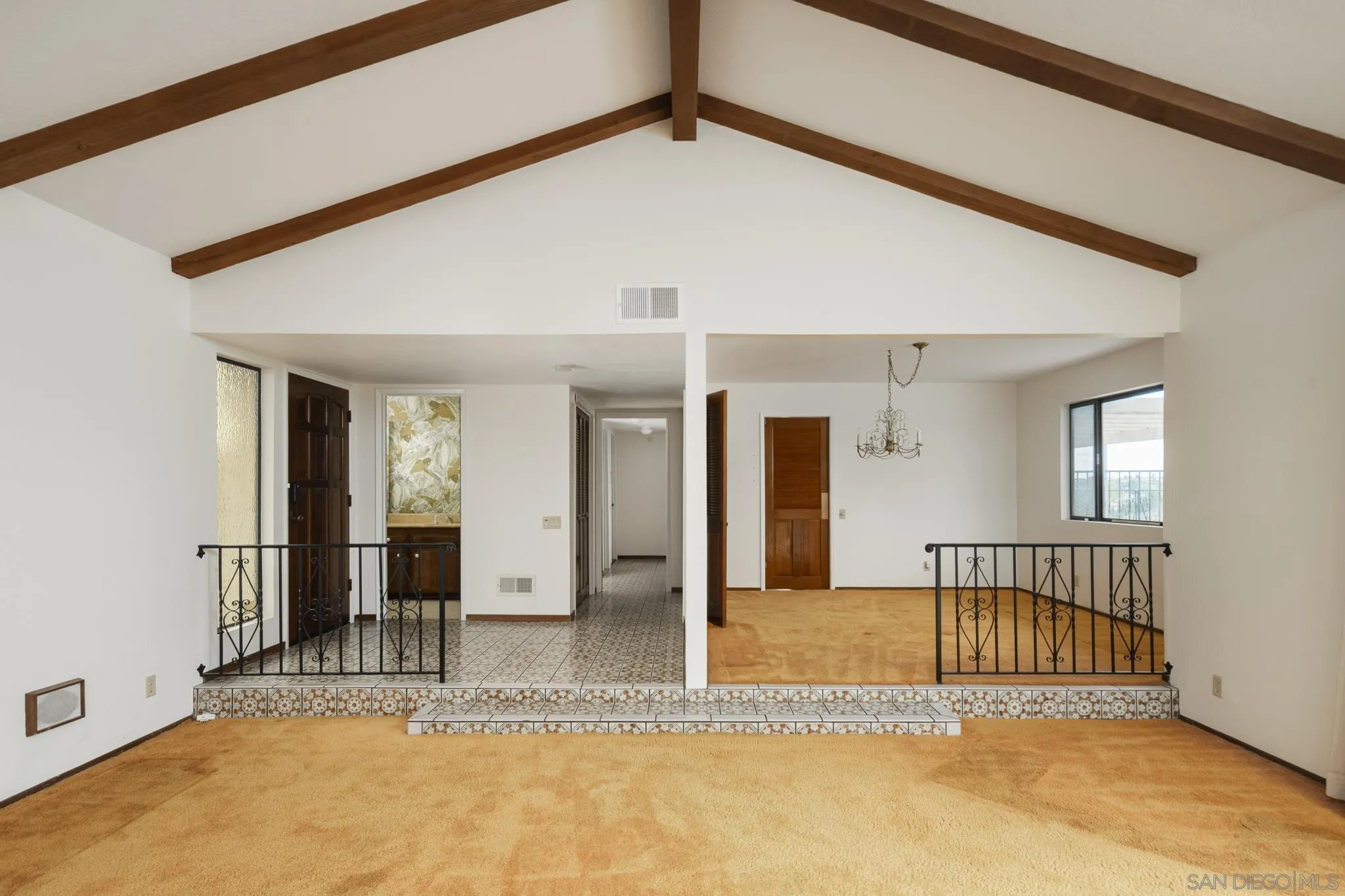 https://cdn.realtyfeed.com/cdn/127/260004702/8572f318053748e42174d8a6e3822a8b.webp