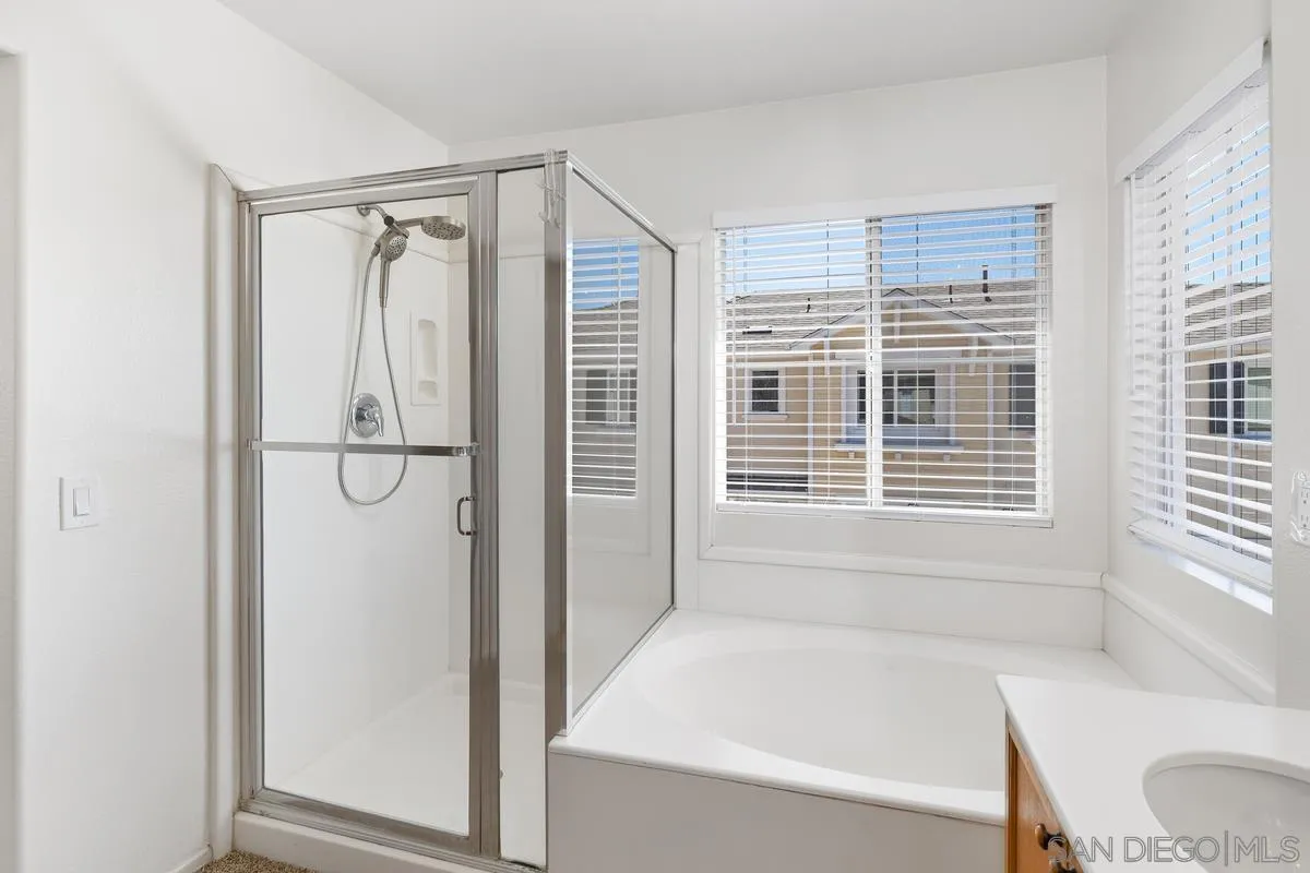 https://cdn.realtyfeed.com/cdn/127/260004705/38ee76a0fcf3293a1f97c9c771812345.webp