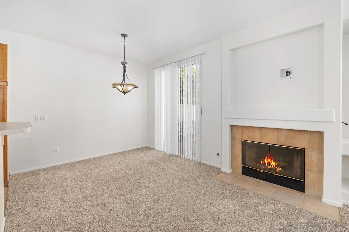 https://cdn.realtyfeed.com/cdn/127/260004705/5f3fd96dec1963962234a60e82ab252e.webp