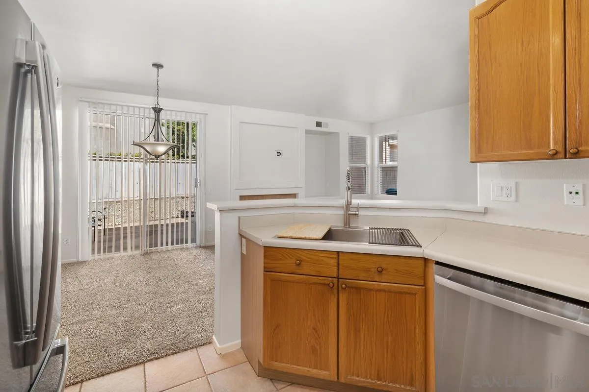 https://cdn.realtyfeed.com/cdn/127/260004705/78551a03db3e183158ee5792915bddf1.webp