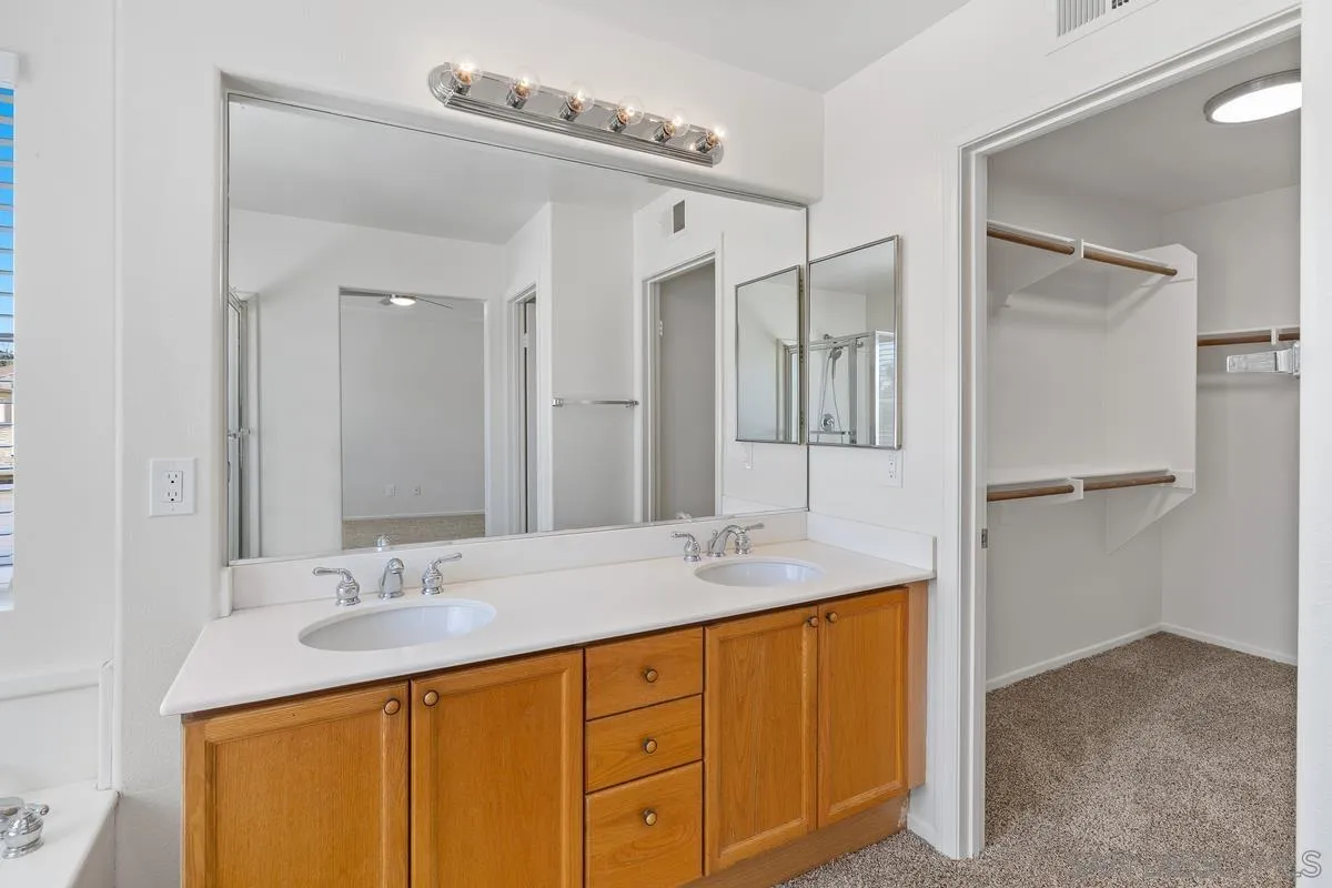 https://cdn.realtyfeed.com/cdn/127/260004705/e28d76e7e7bc63c7025ce2309b41b353.webp