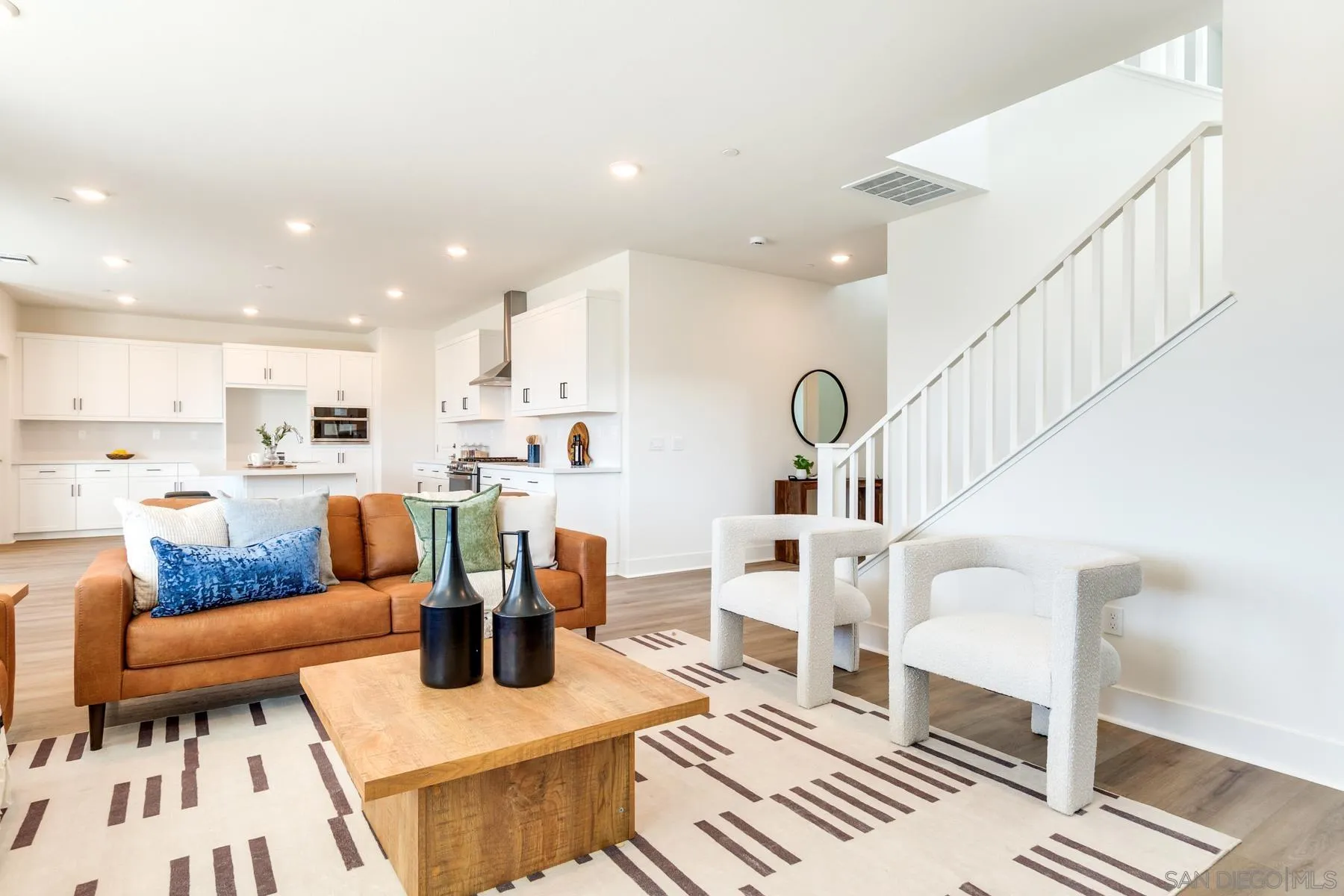 https://cdn.realtyfeed.com/cdn/127/260004718/64bf468816f8eb50f92206e81421c3d8.webp