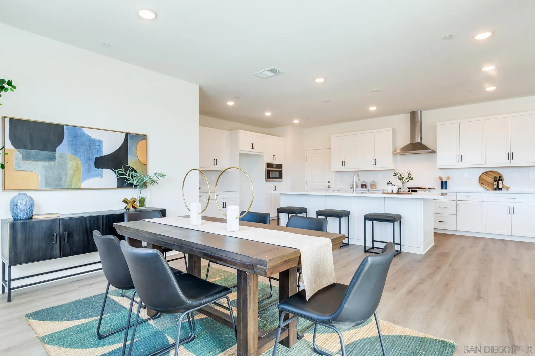 https://cdn.realtyfeed.com/cdn/127/260004718/7f841cd3ad054725853f939ef7389d5e.webp